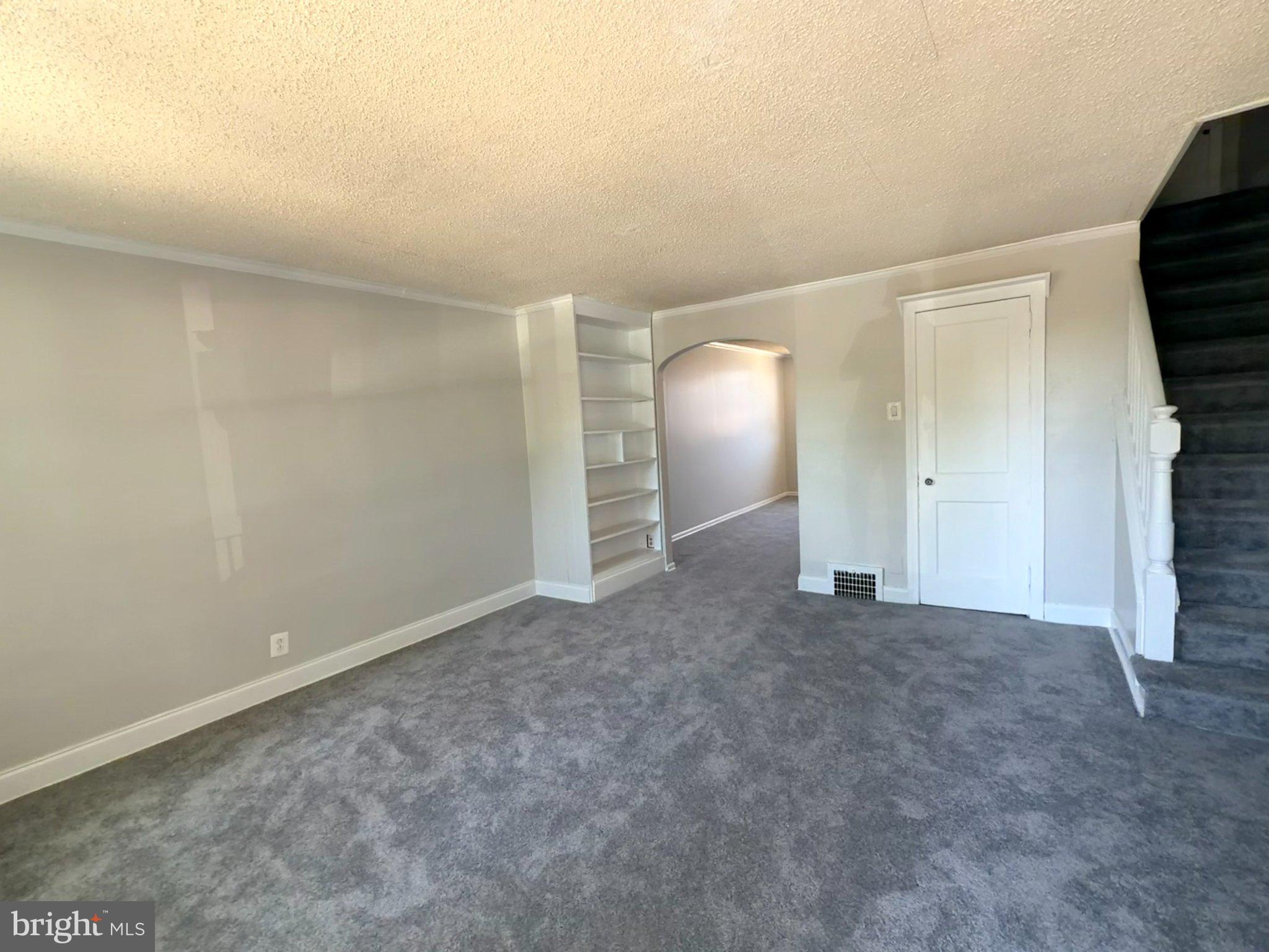 921 LINCOLN STREET