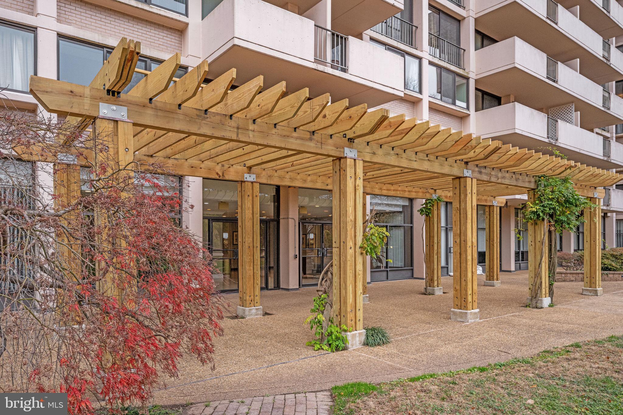 HYDE PARK - Residential