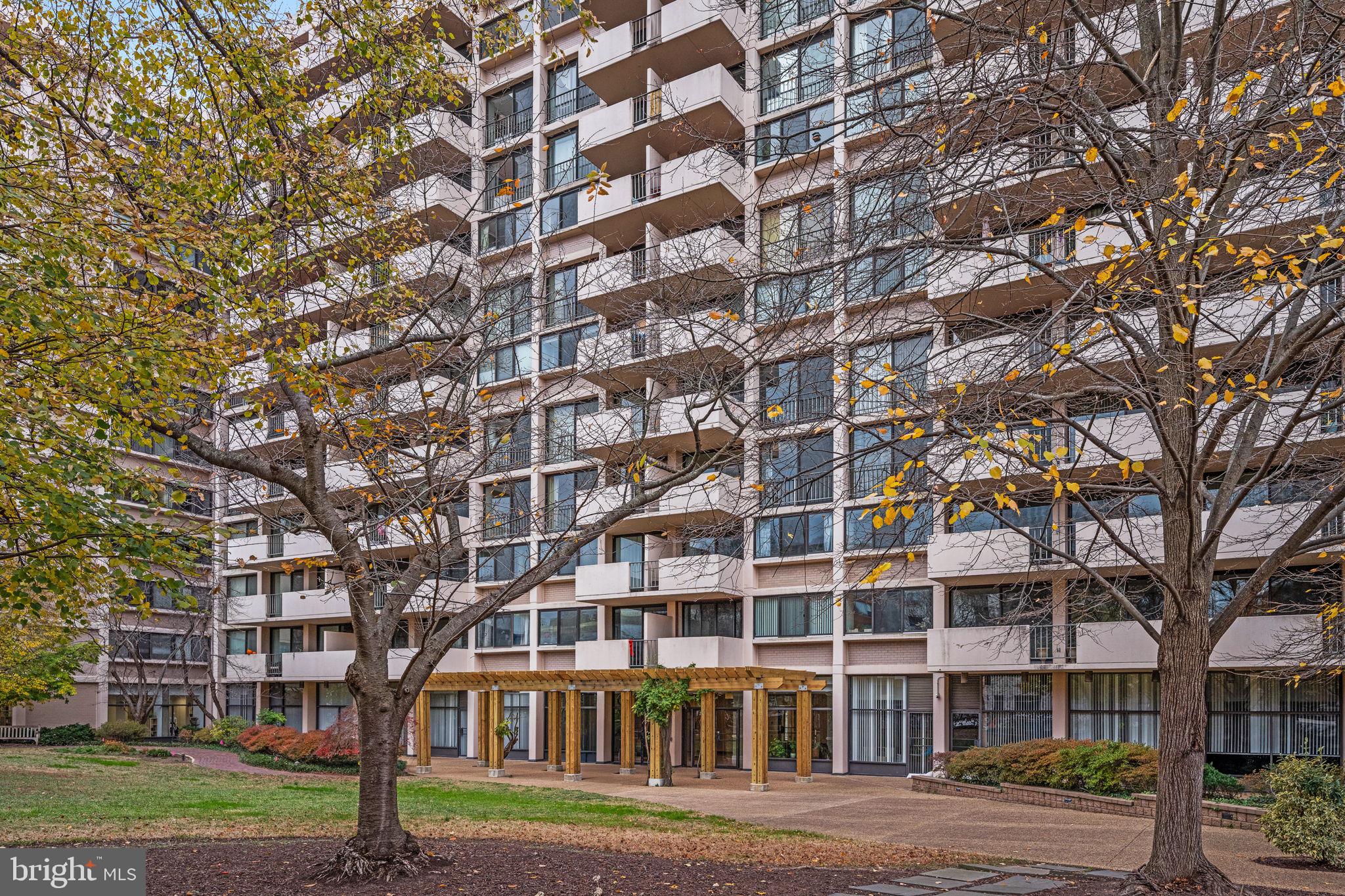 HYDE PARK - Residential