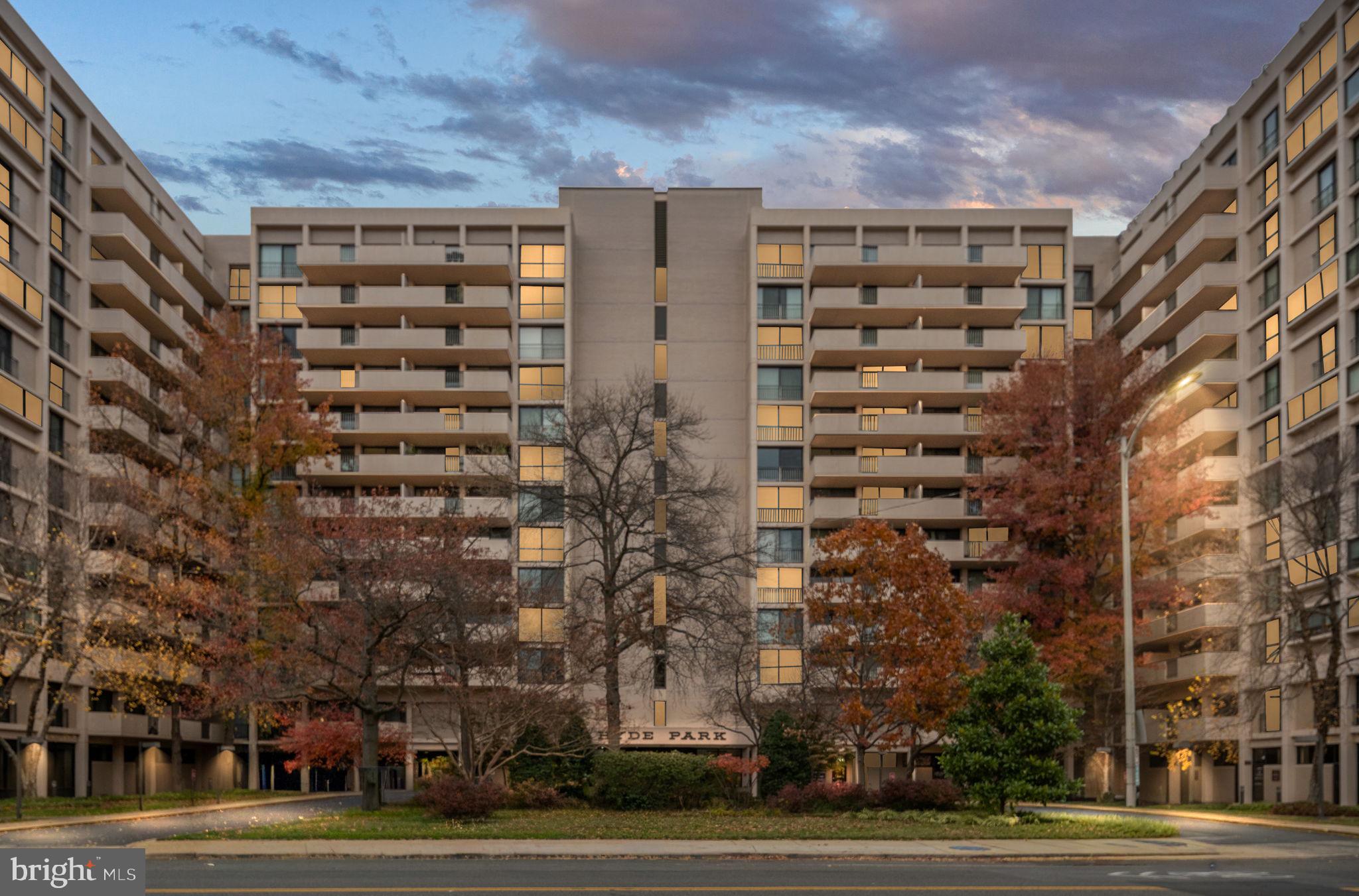 HYDE PARK - Residential