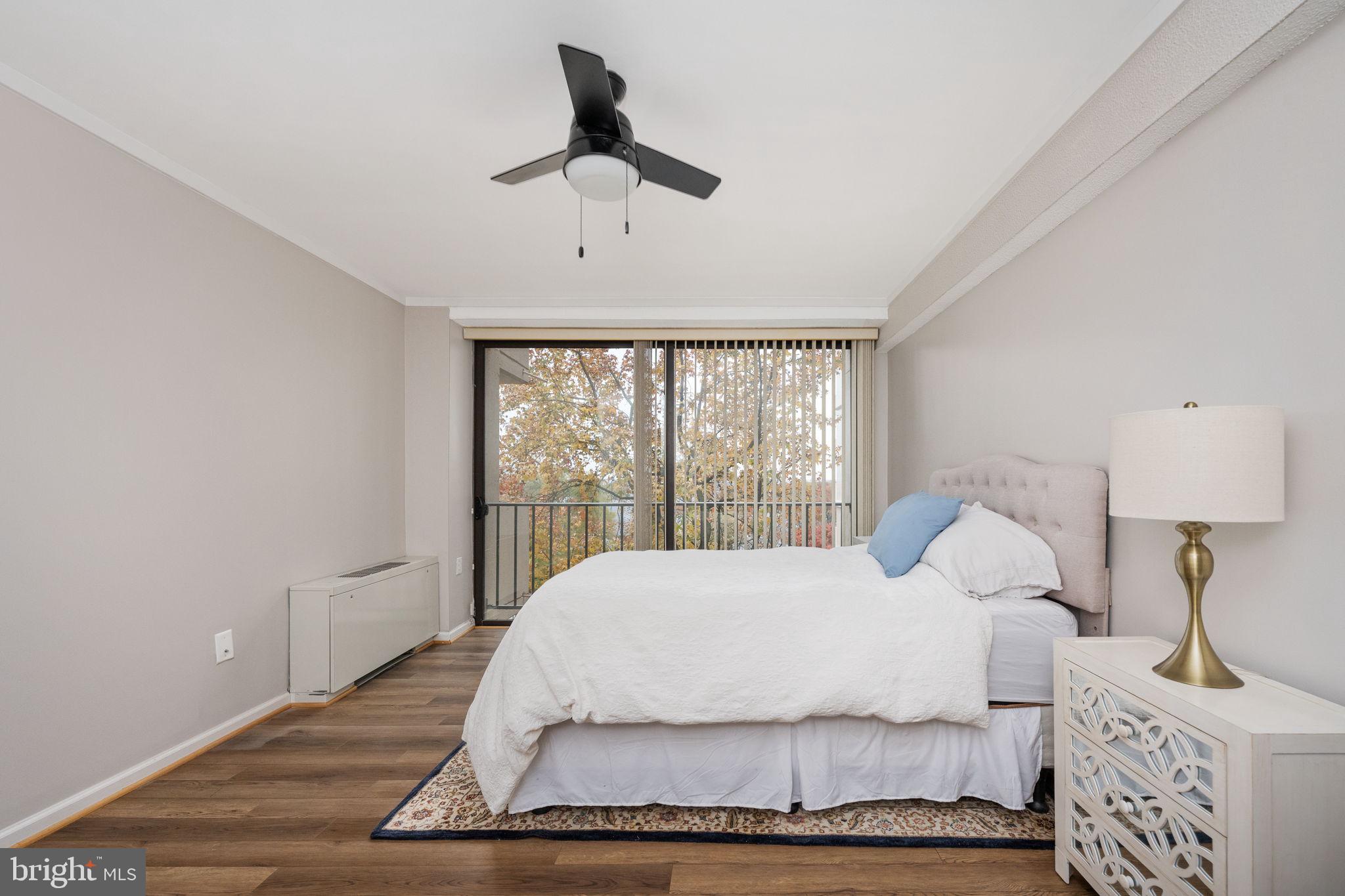 HYDE PARK - Residential