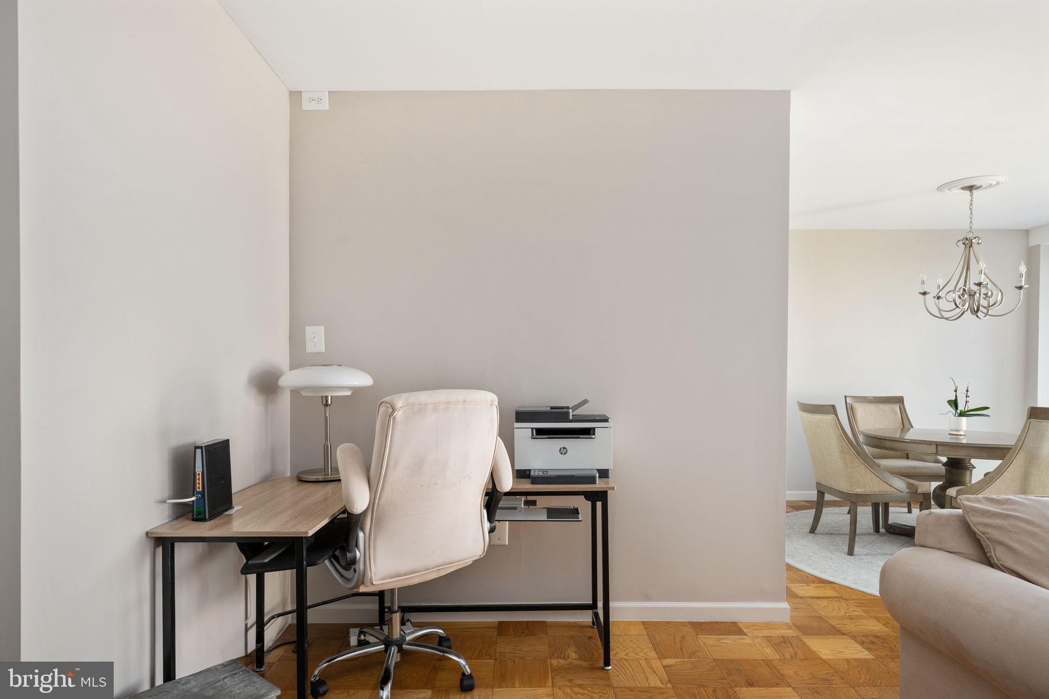 HYDE PARK - Residential