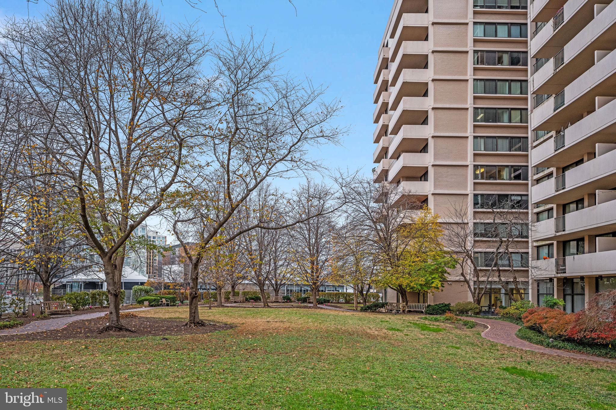 HYDE PARK - Residential