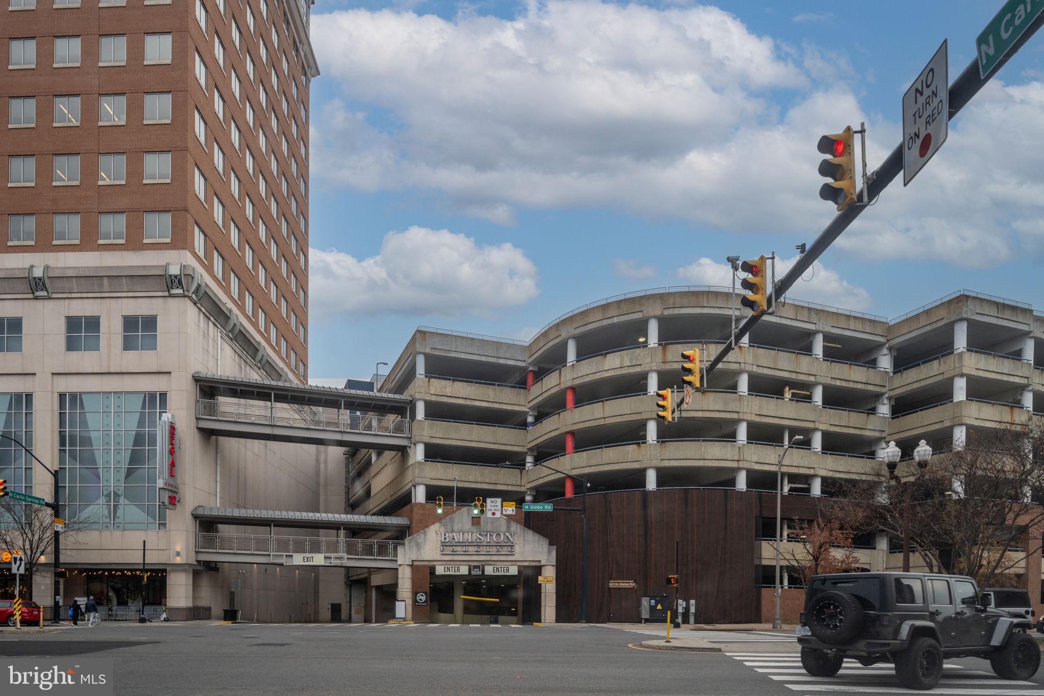 HYDE PARK - Residential