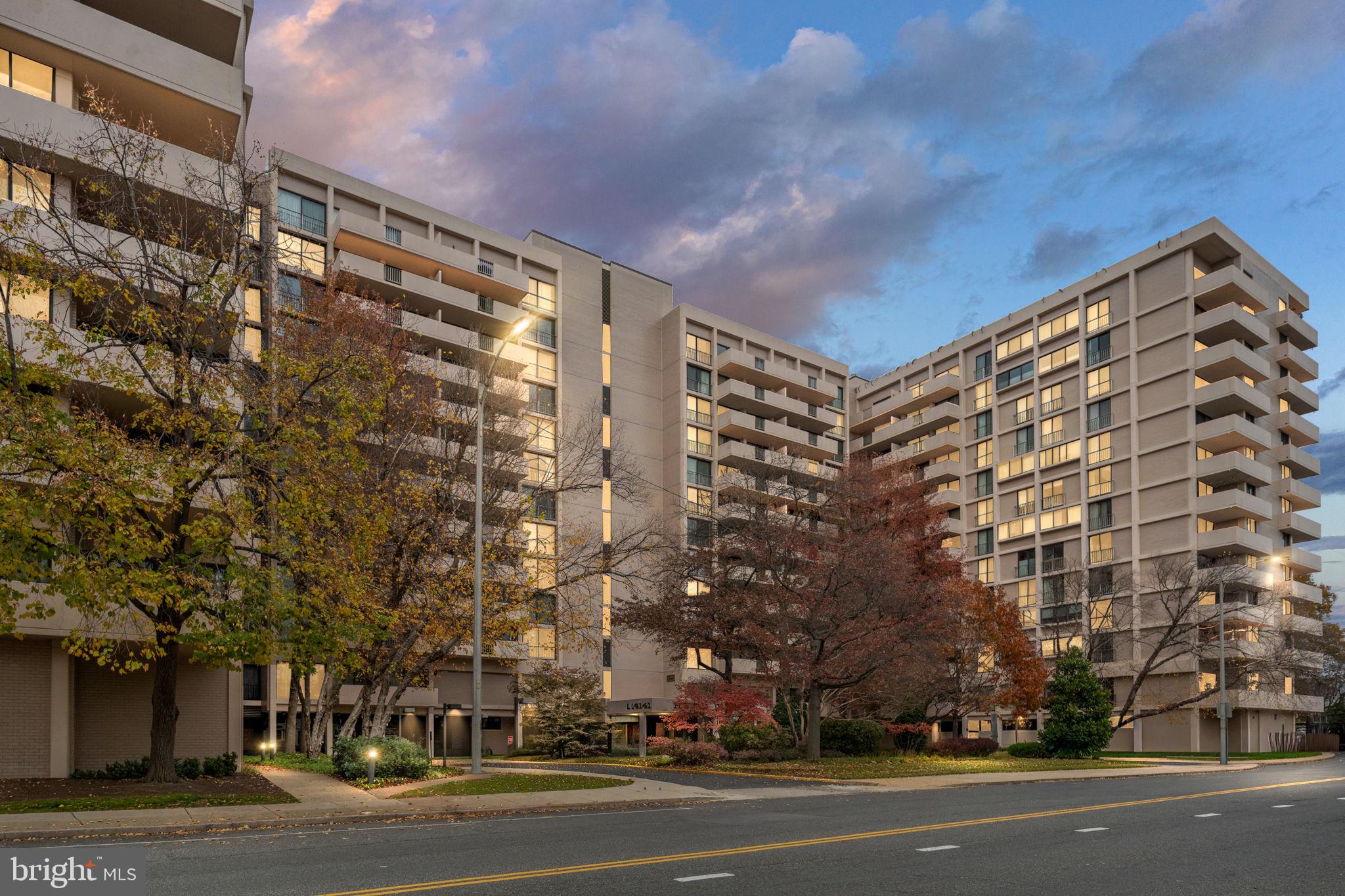 HYDE PARK - Residential