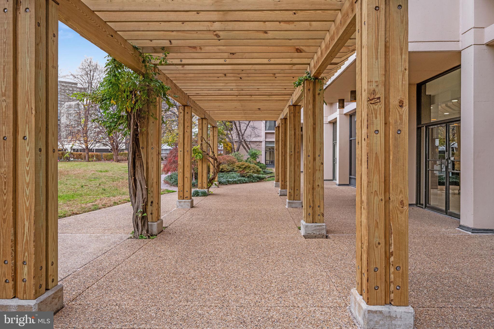 HYDE PARK - Residential