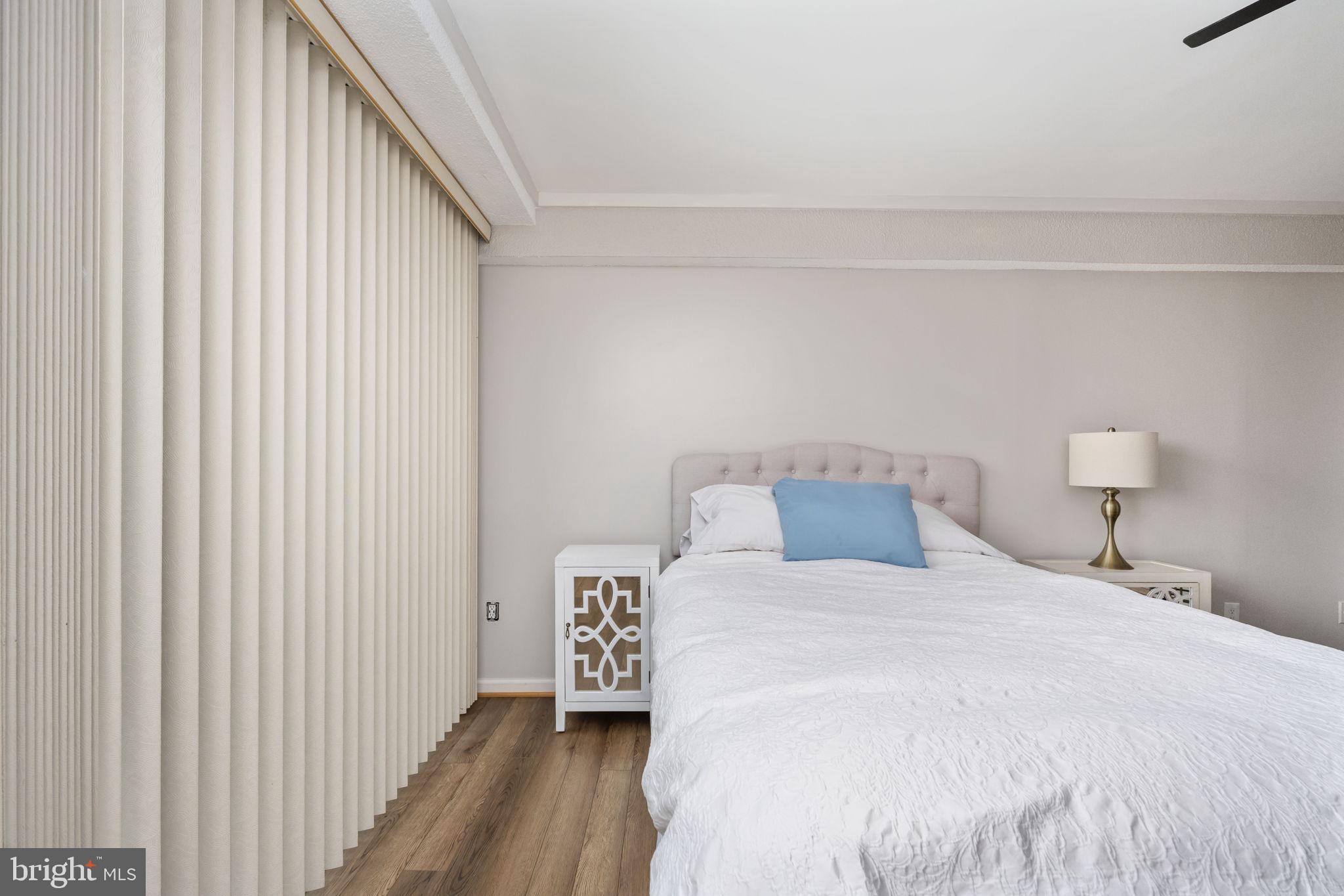 HYDE PARK - Residential