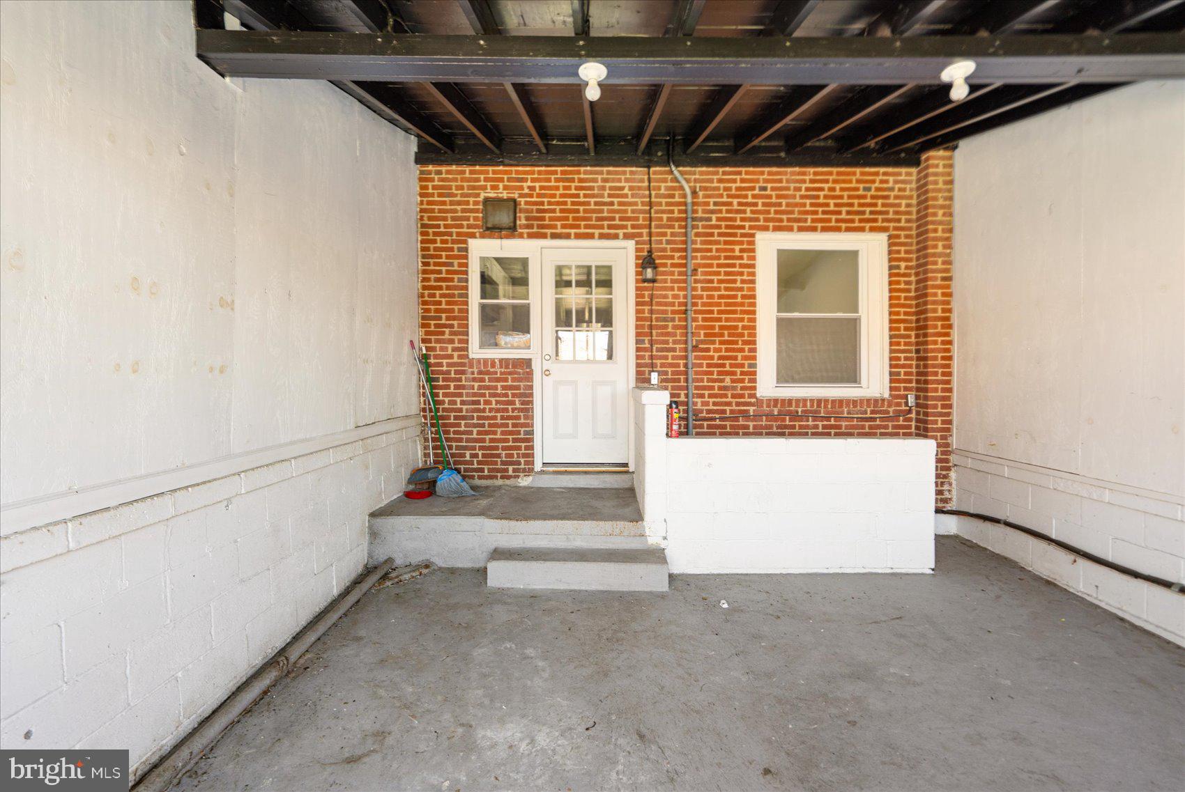 MIDDLESEX - Residential
