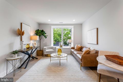 845 19TH STREET NE 8 WASHINGTON DC 20002