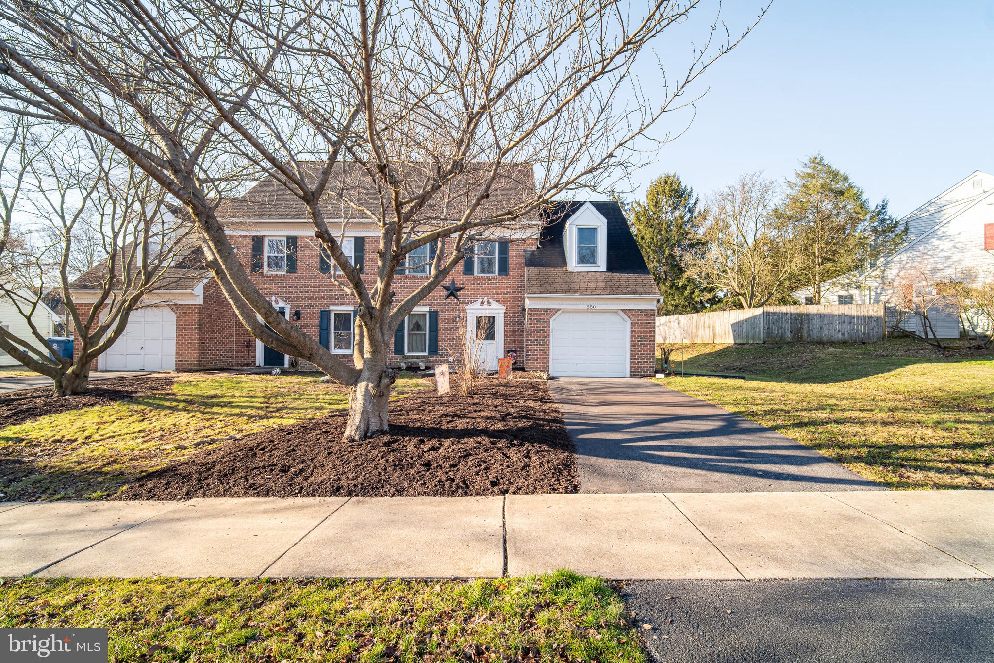 SUMMIT HILLS - Residential