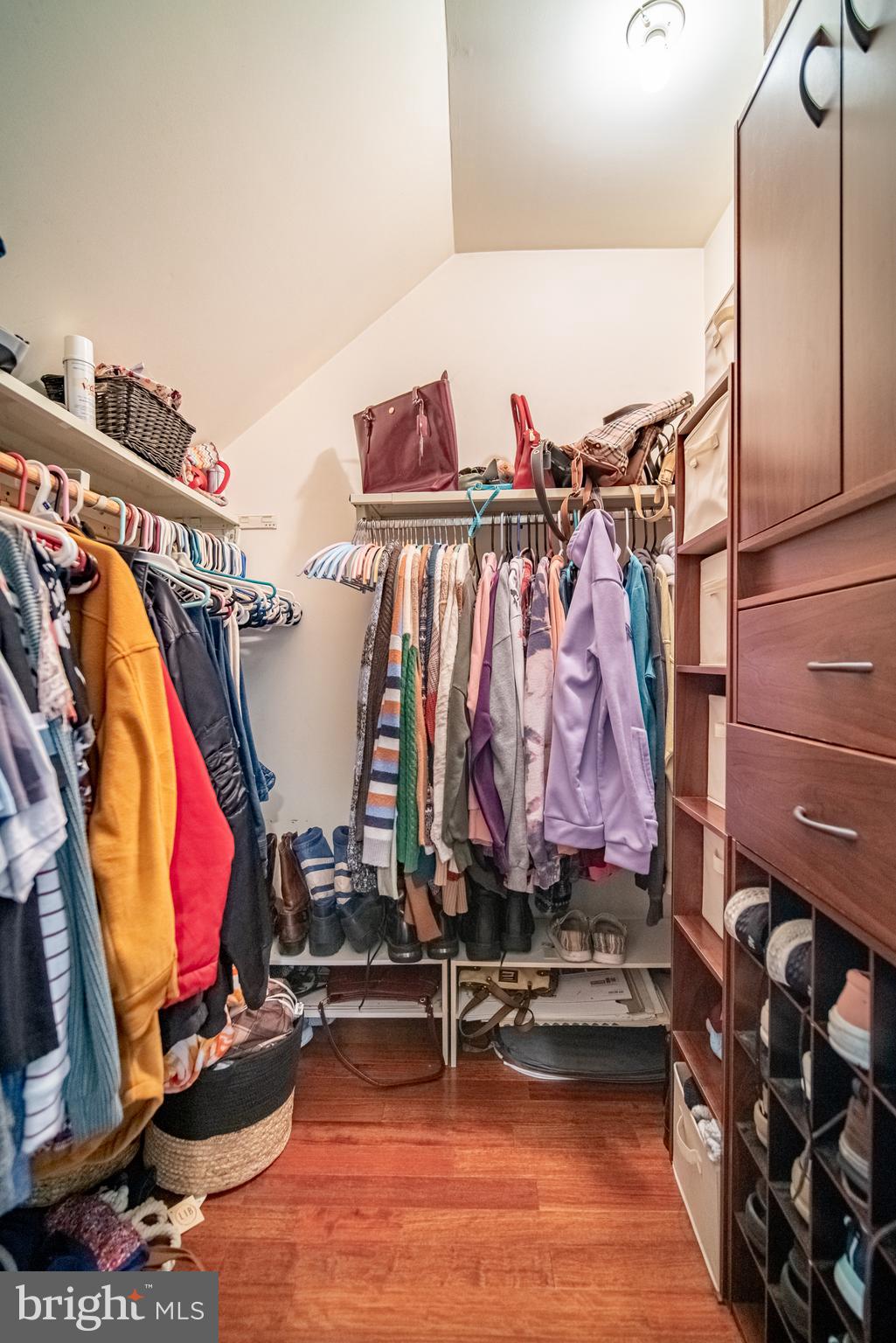 SUMMIT HILLS - Residential