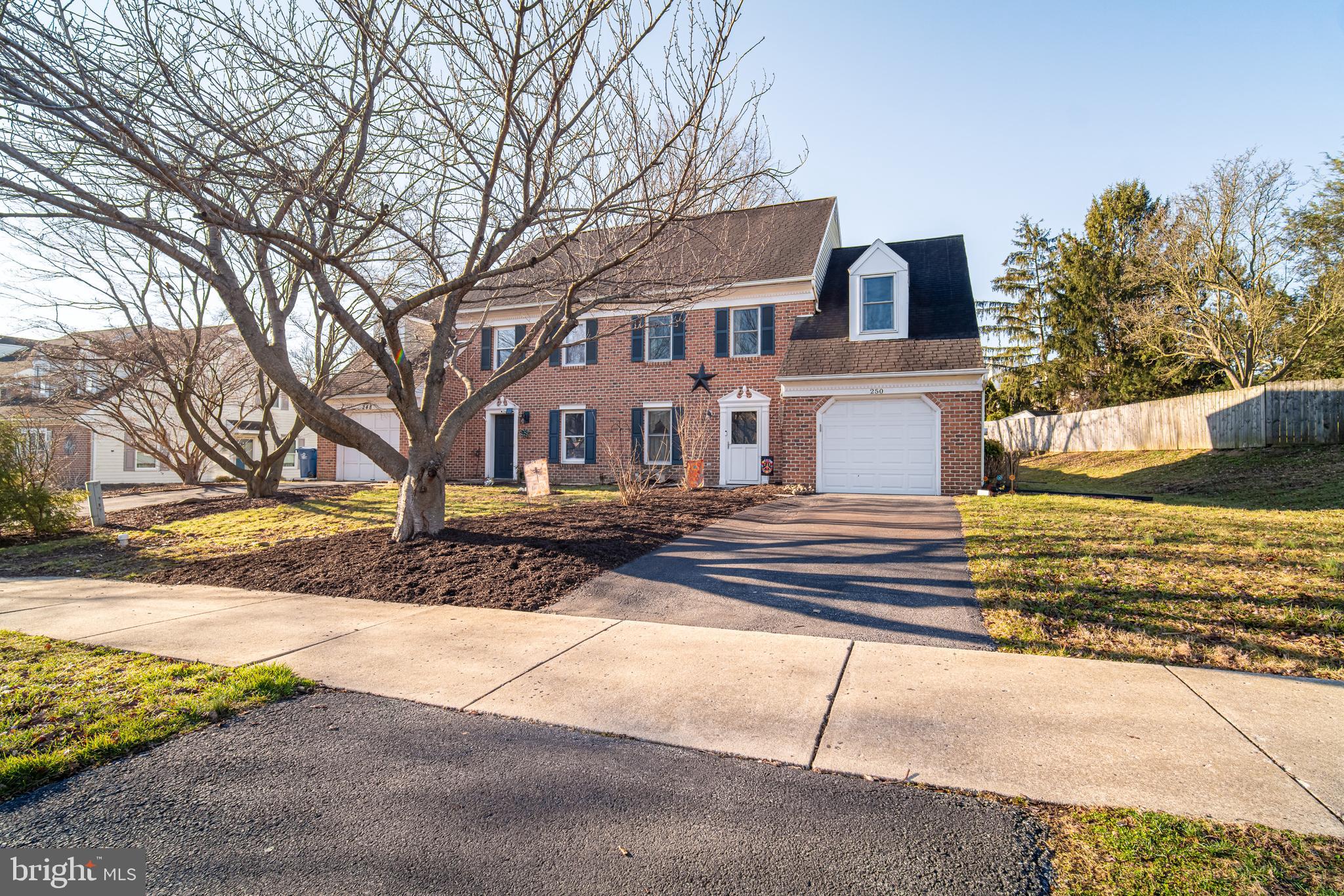 SUMMIT HILLS - Residential