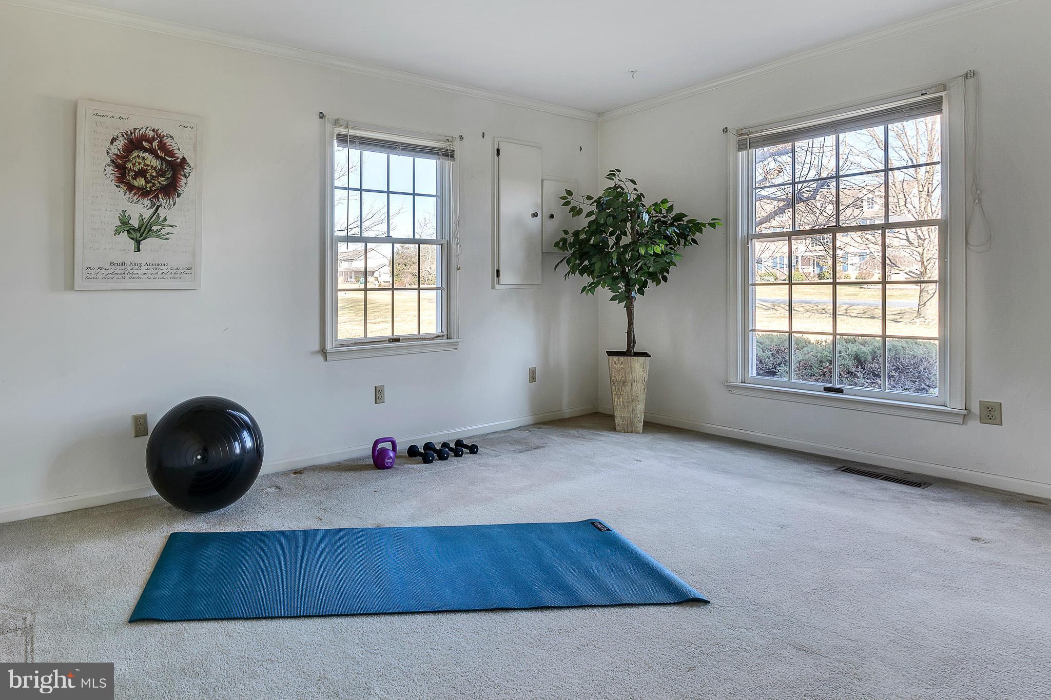 HUNTERS CROSSING - Residential