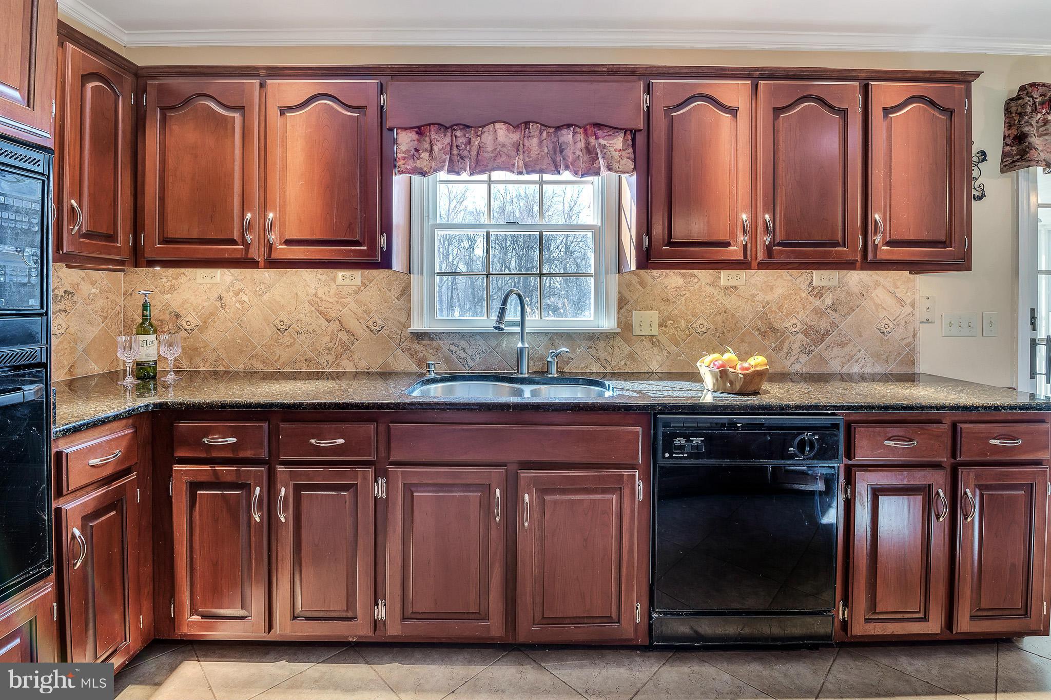 HUNTERS CROSSING - Residential