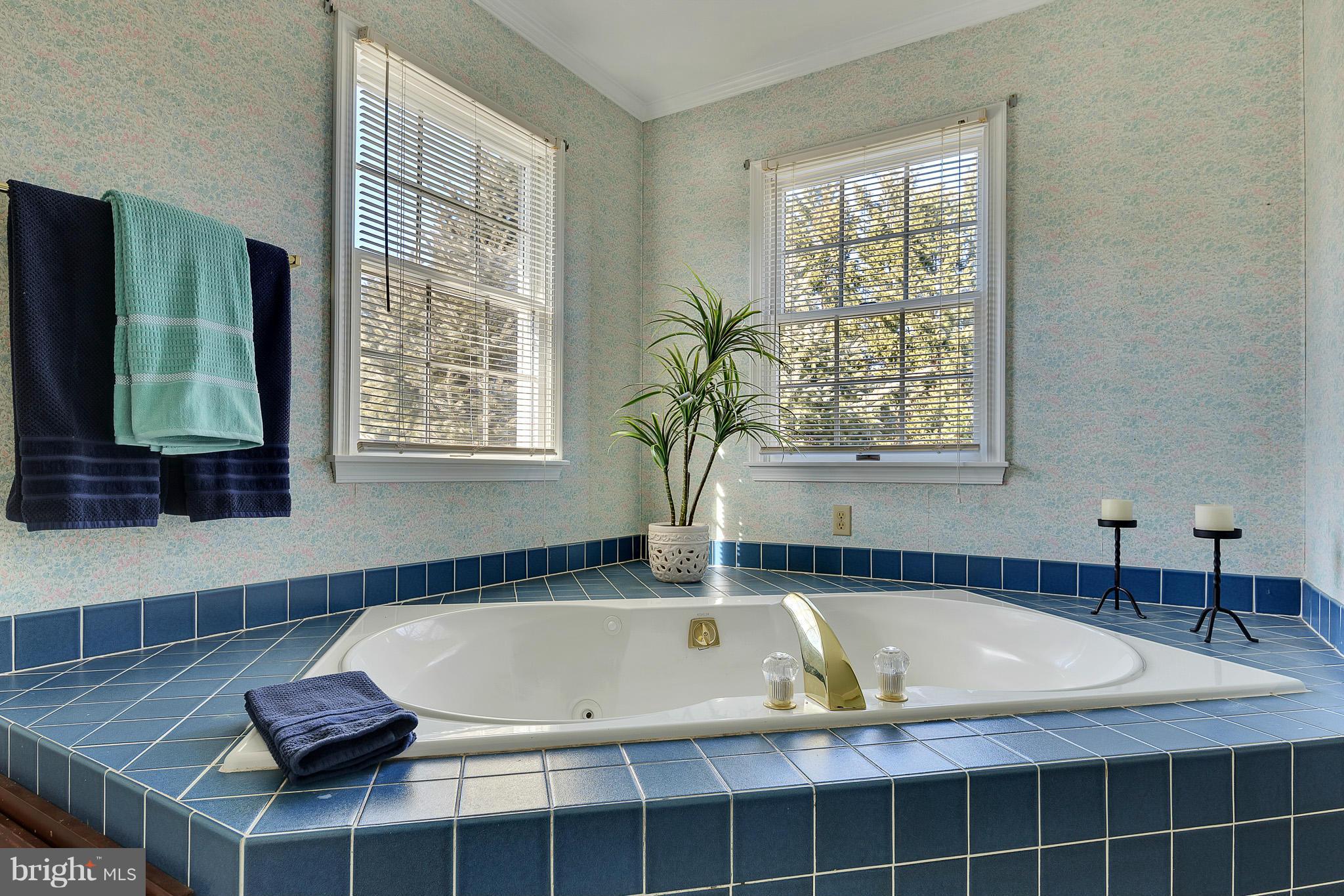 HUNTERS CROSSING - Residential