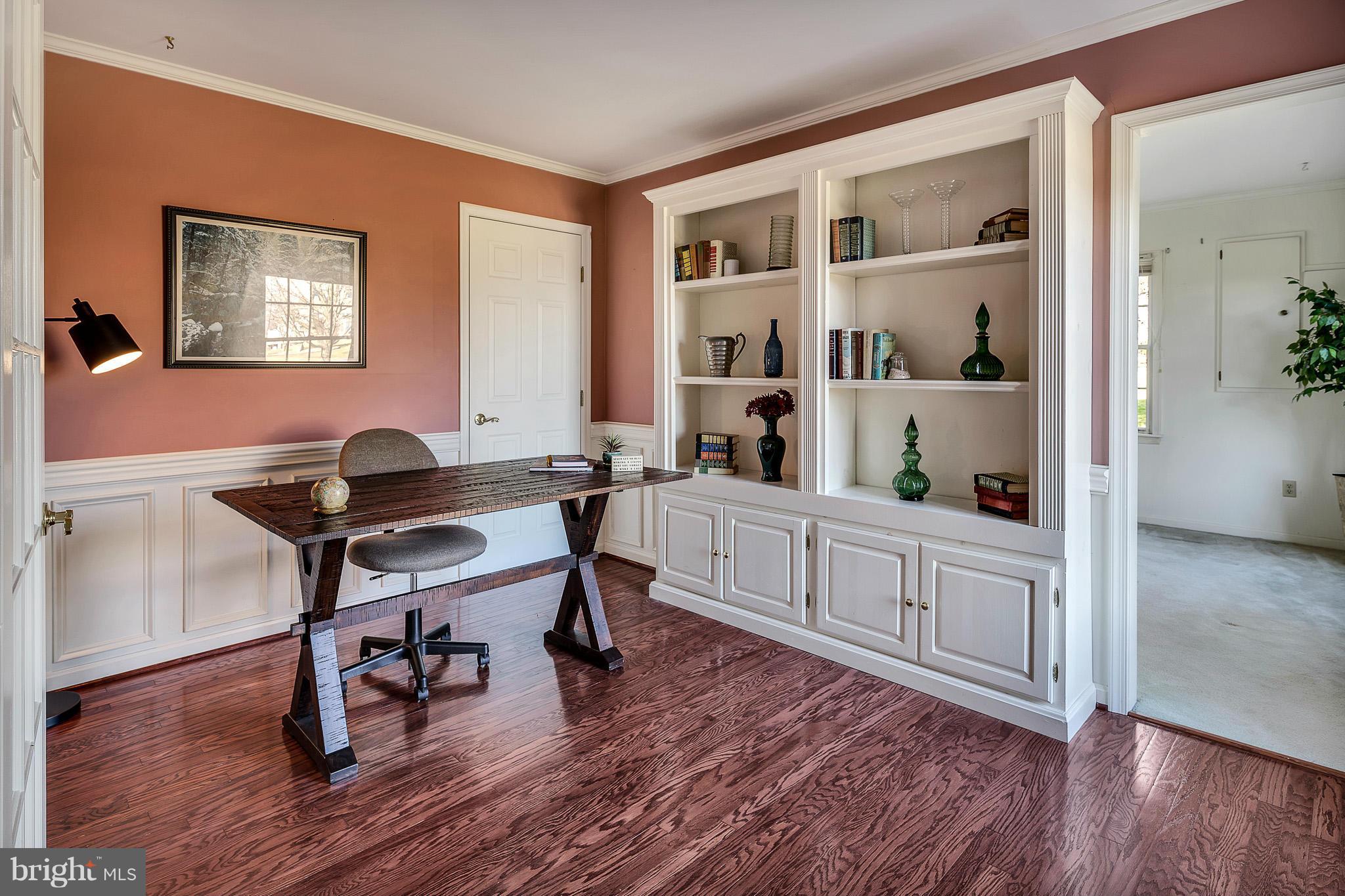 HUNTERS CROSSING - Residential