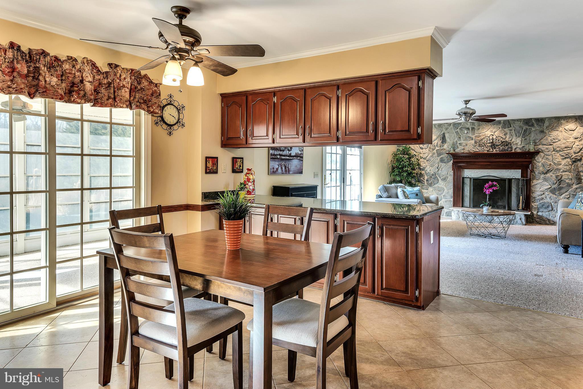 HUNTERS CROSSING - Residential