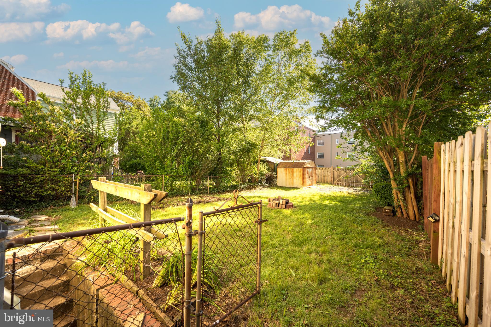 LYON PARK - Residential