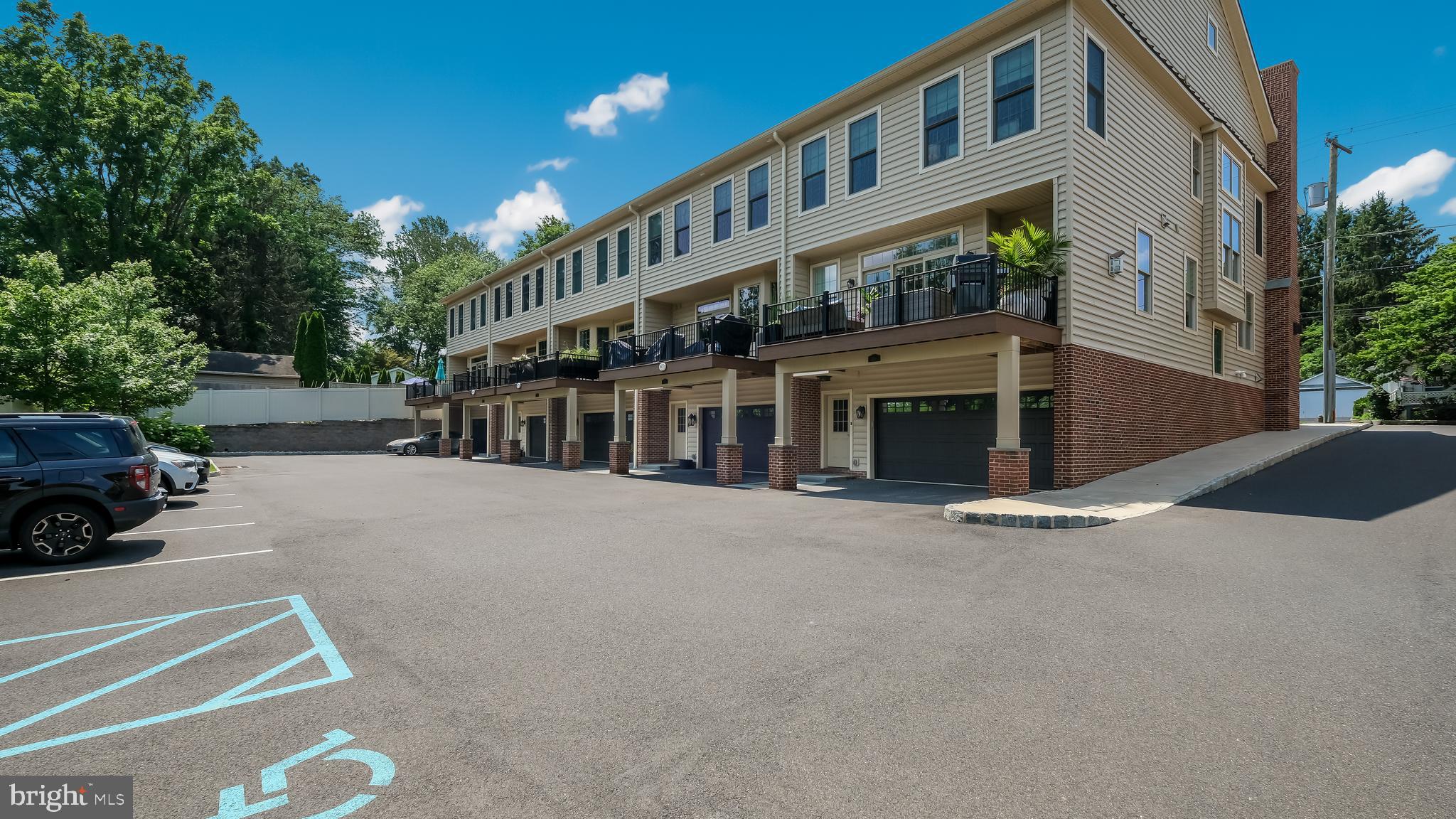 DOYLESTOWN BORO - Residential