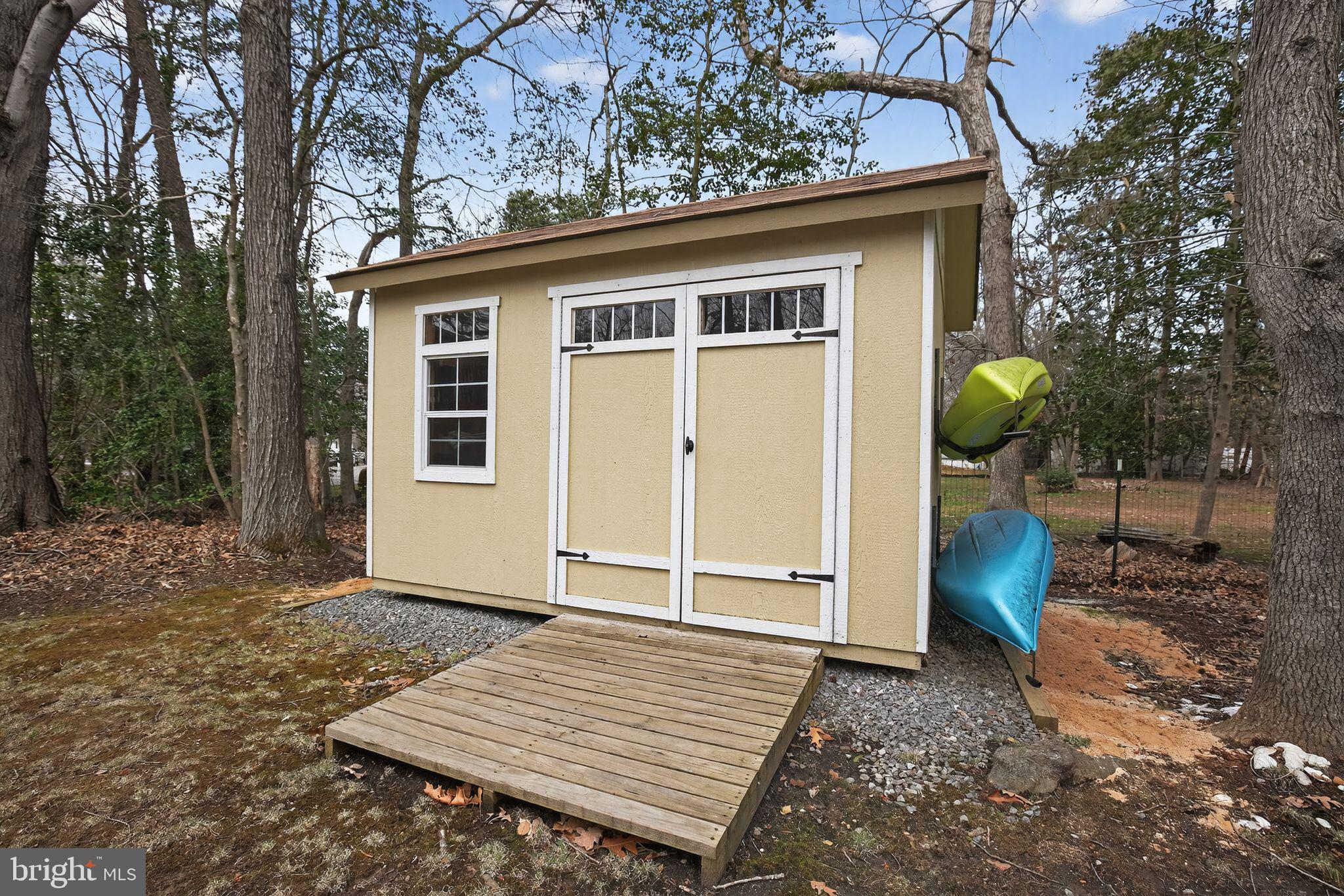 BRETON BAY ESTATES - Residential