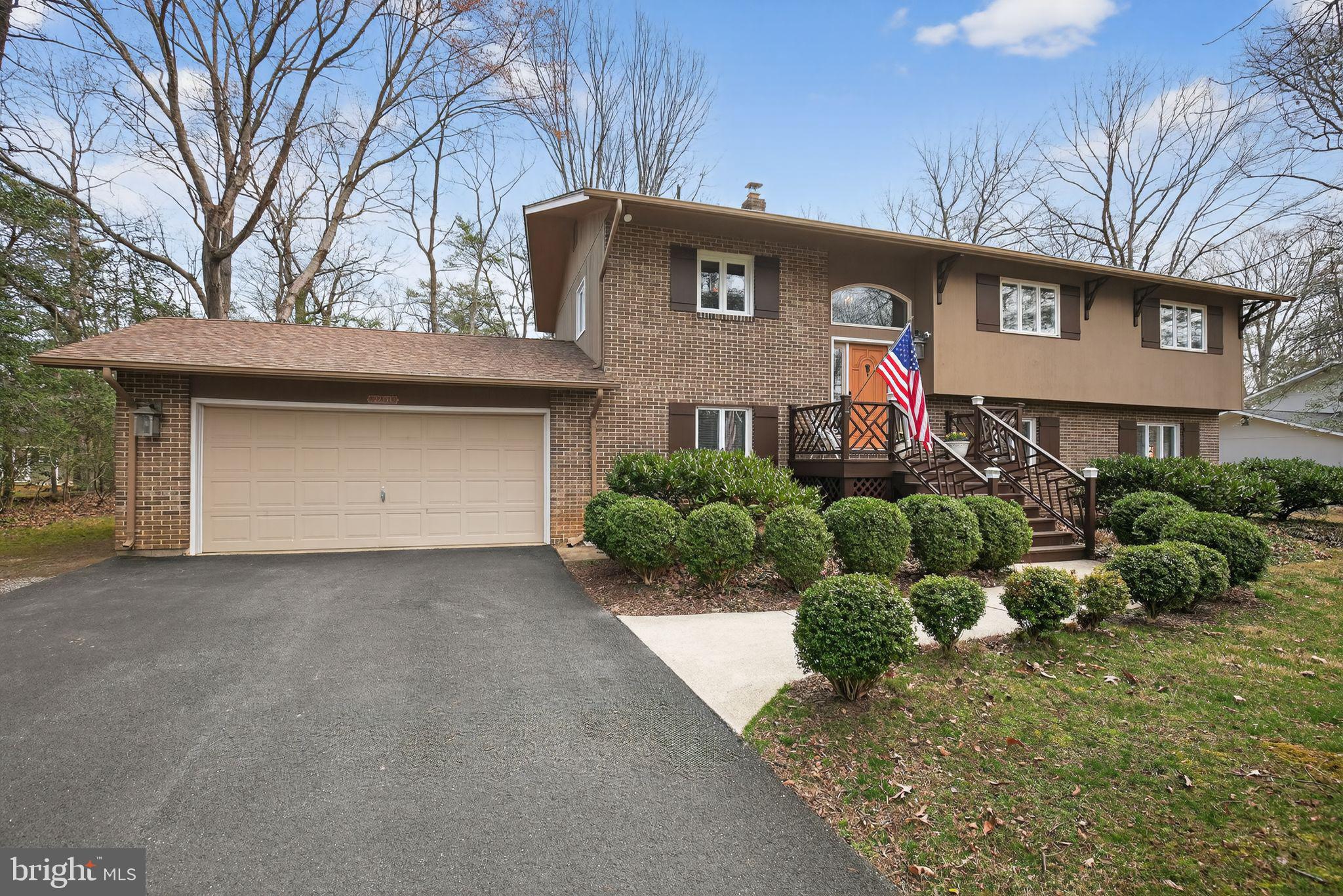 BRETON BAY ESTATES - Residential