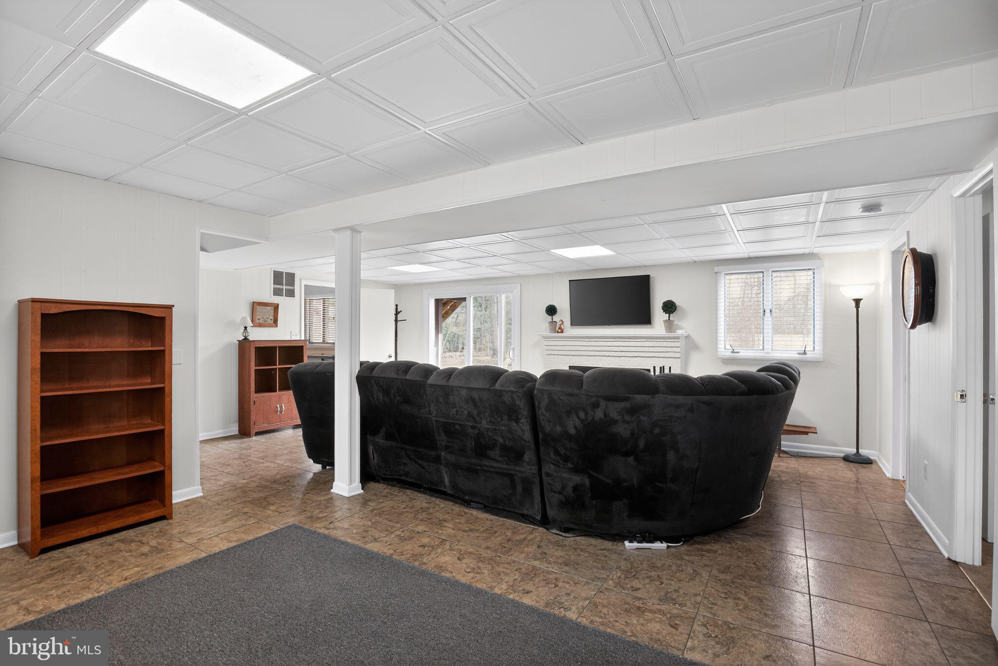 BRETON BAY ESTATES - Residential