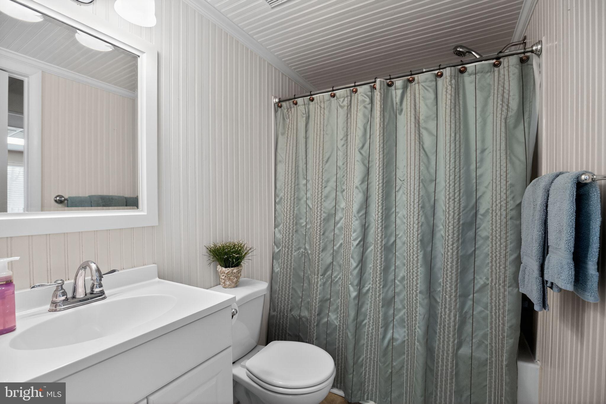 BRETON BAY ESTATES - Residential