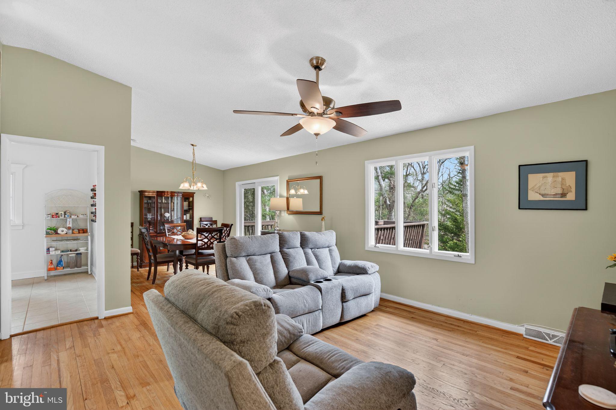 BRETON BAY ESTATES - Residential
