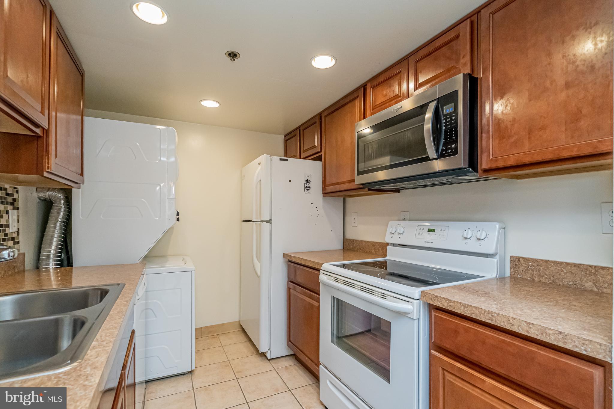 HIGHPOINTE - Residential