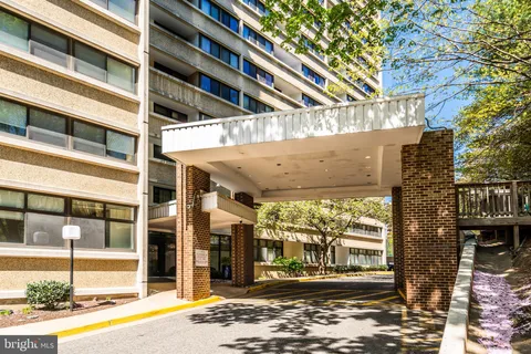 5911 Edsall Road Unit 903, Alexandria, VA 22304 - MLS#: VAAX2042456