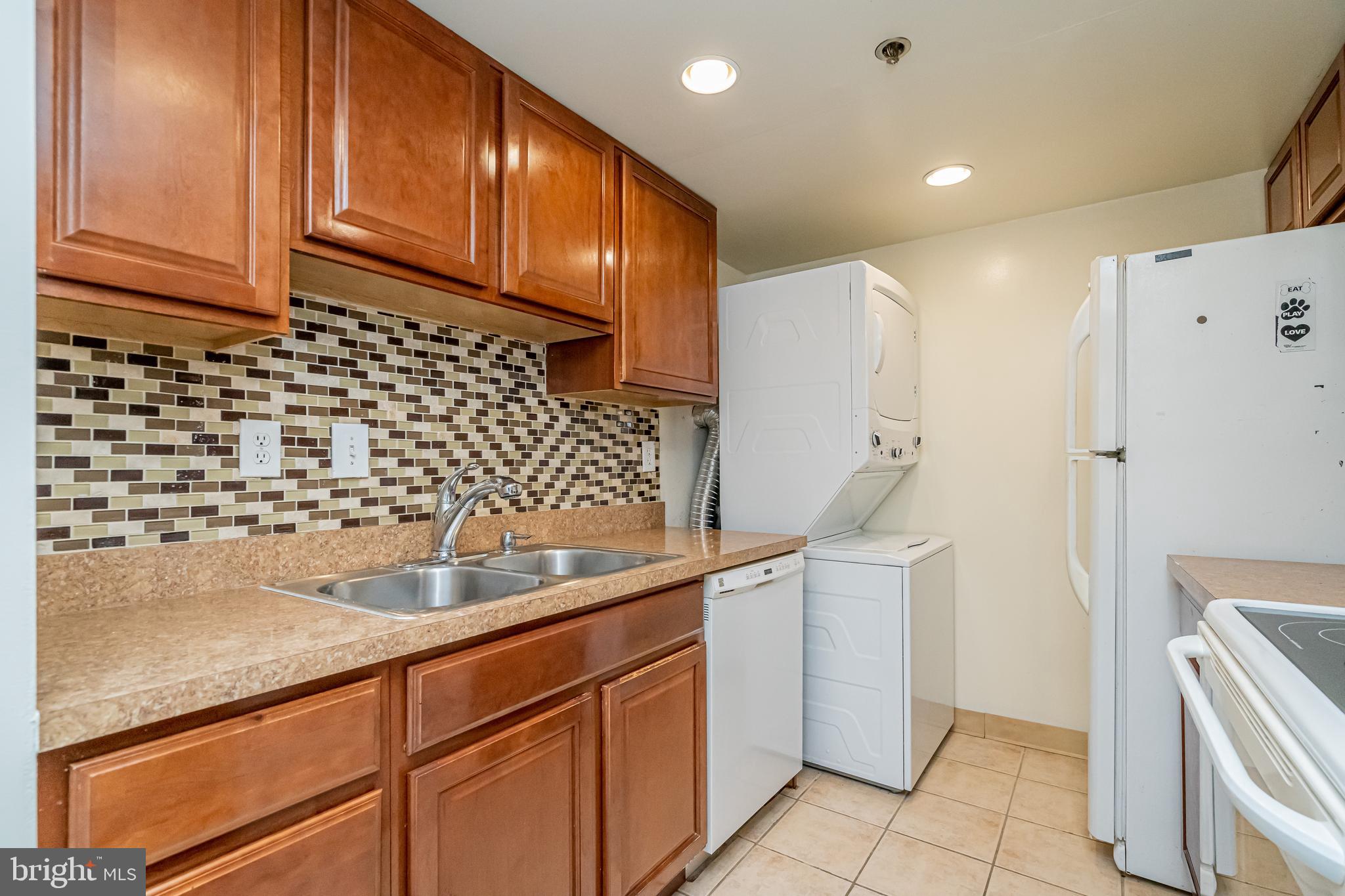 HIGHPOINTE - Residential