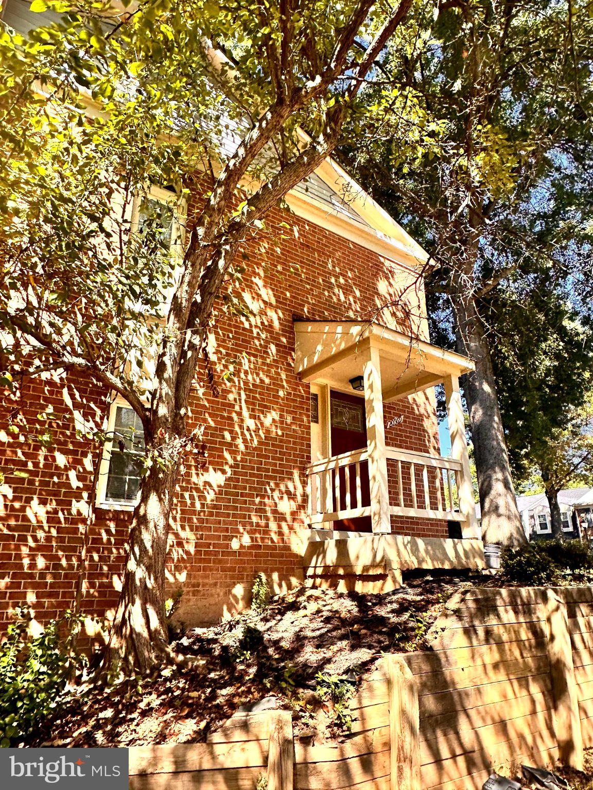 20569 STRATH HAVEN DRIVE
