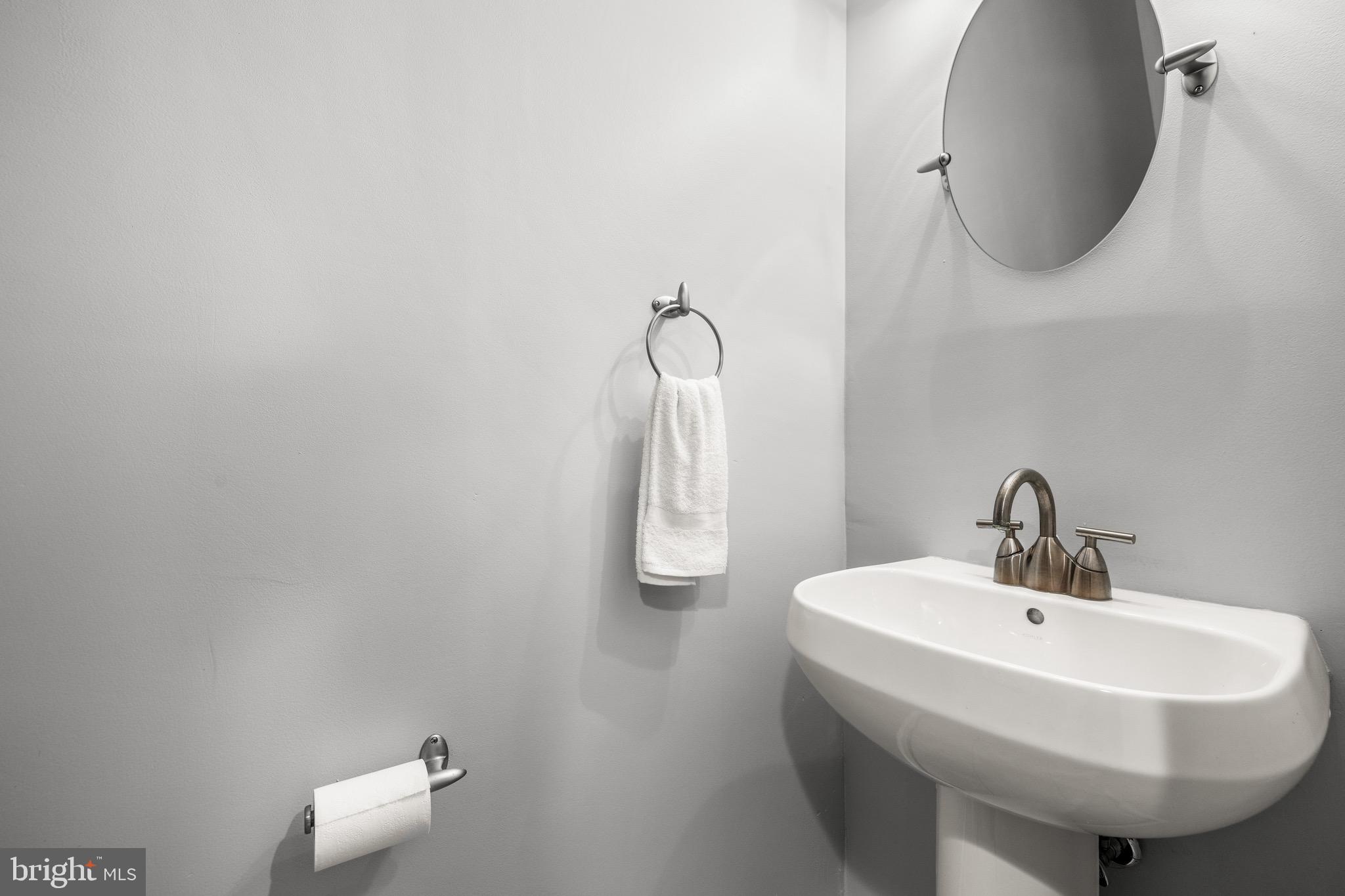 LOCUST POINT - Residential