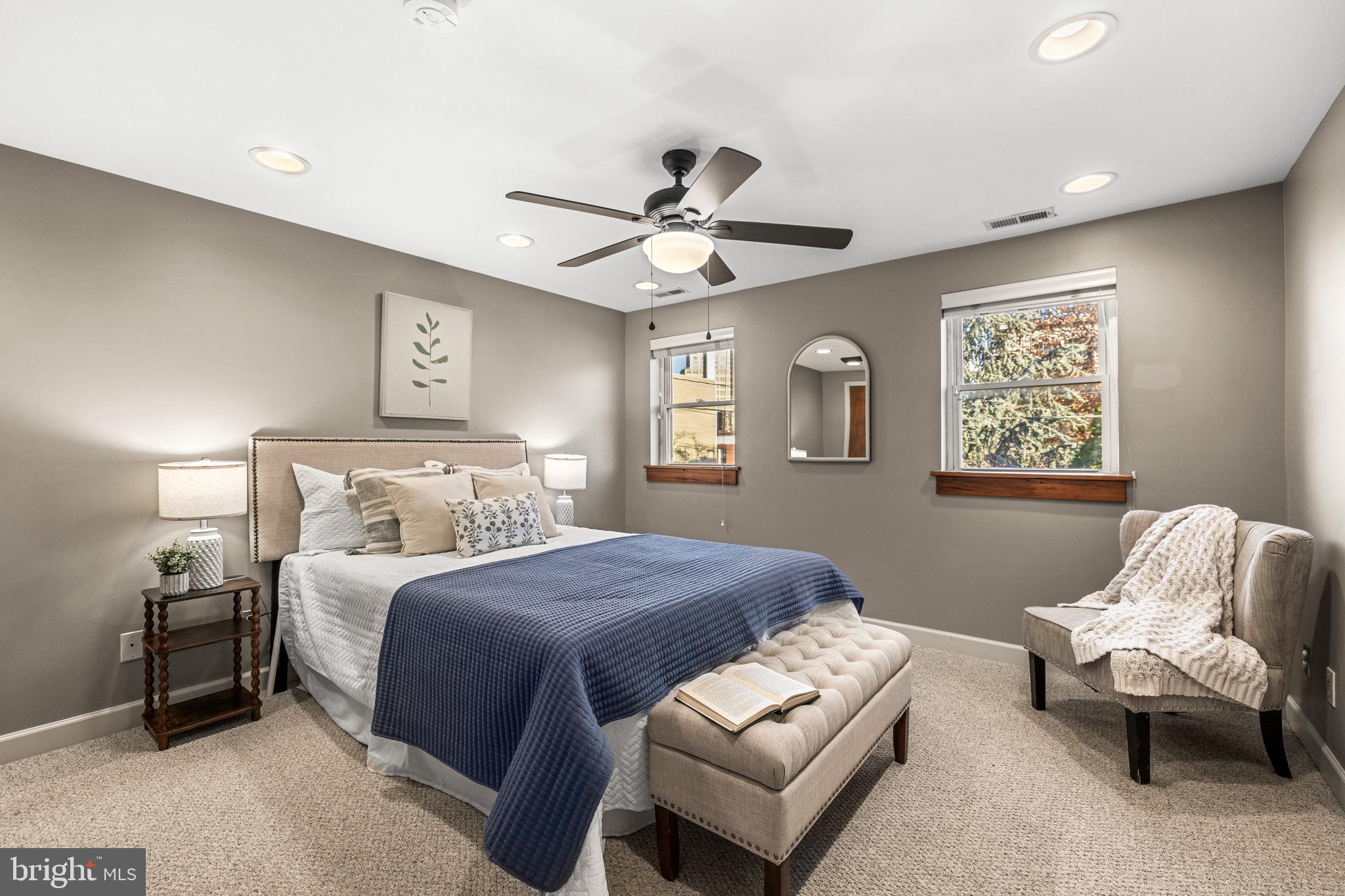 LOCUST POINT - Residential