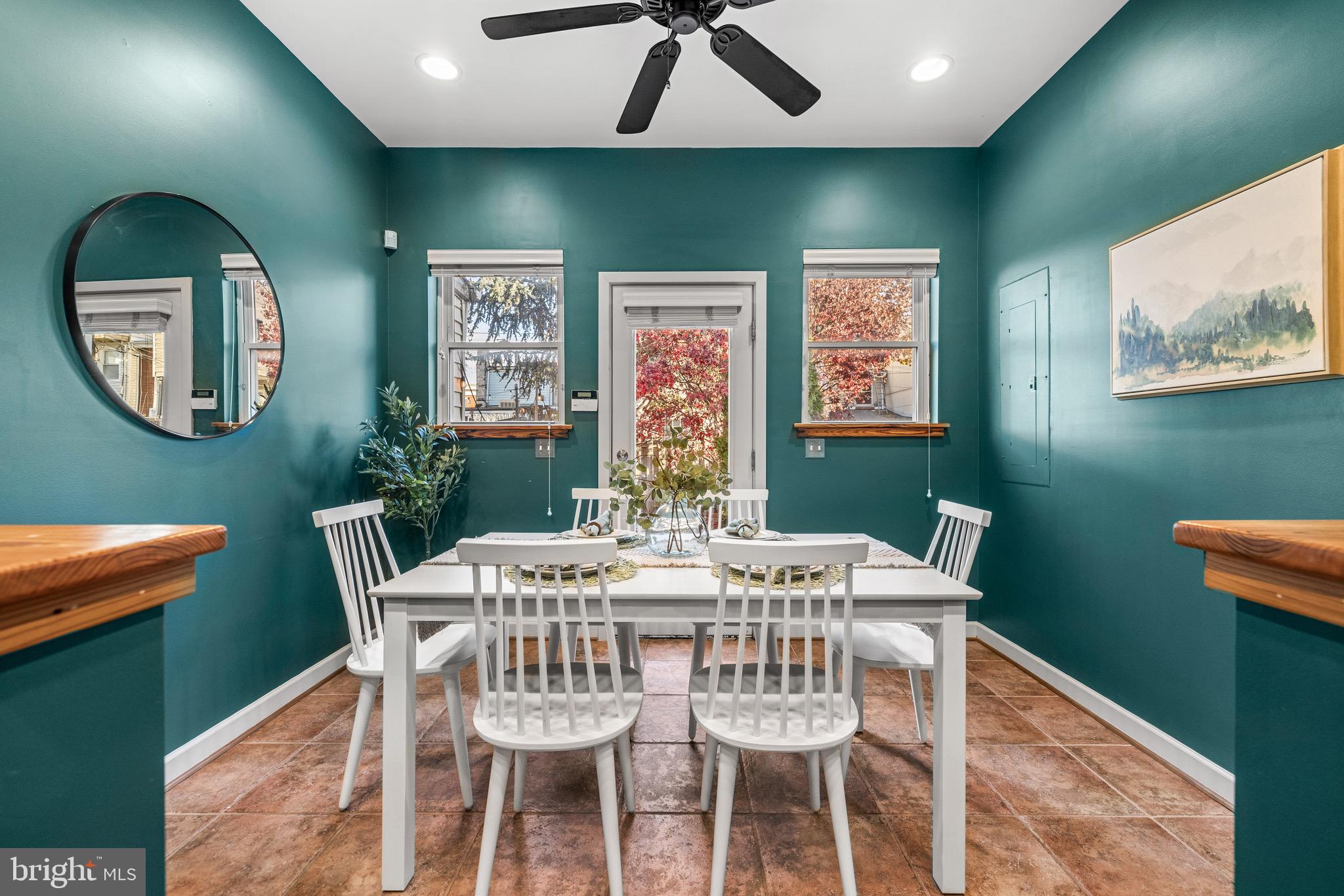 LOCUST POINT - Residential