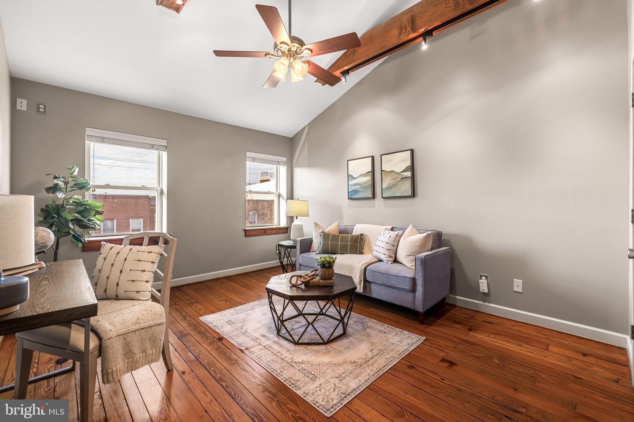 LOCUST POINT - Residential