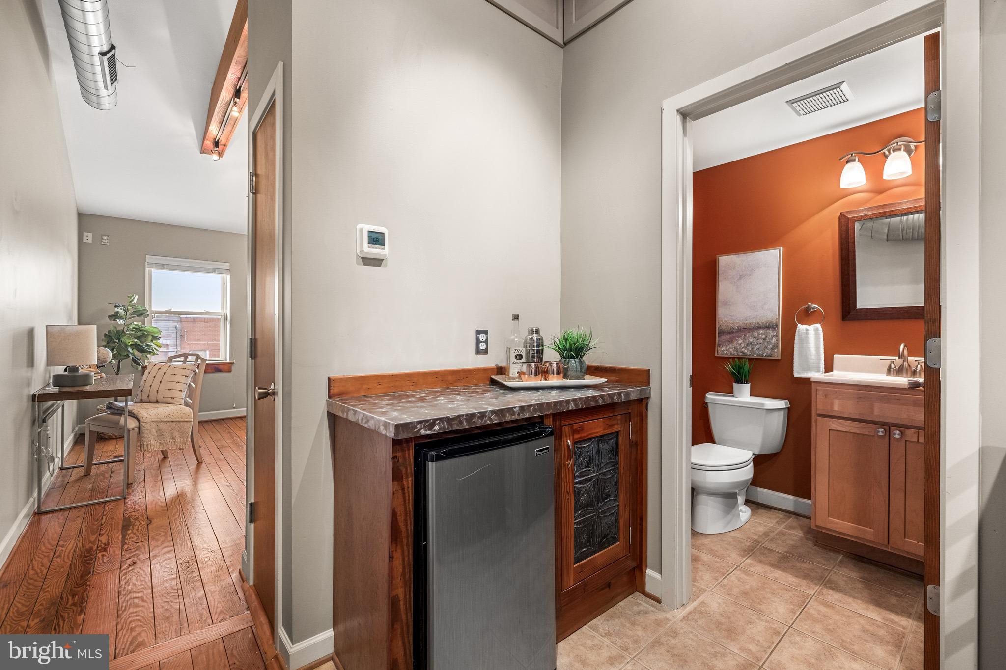 LOCUST POINT - Residential