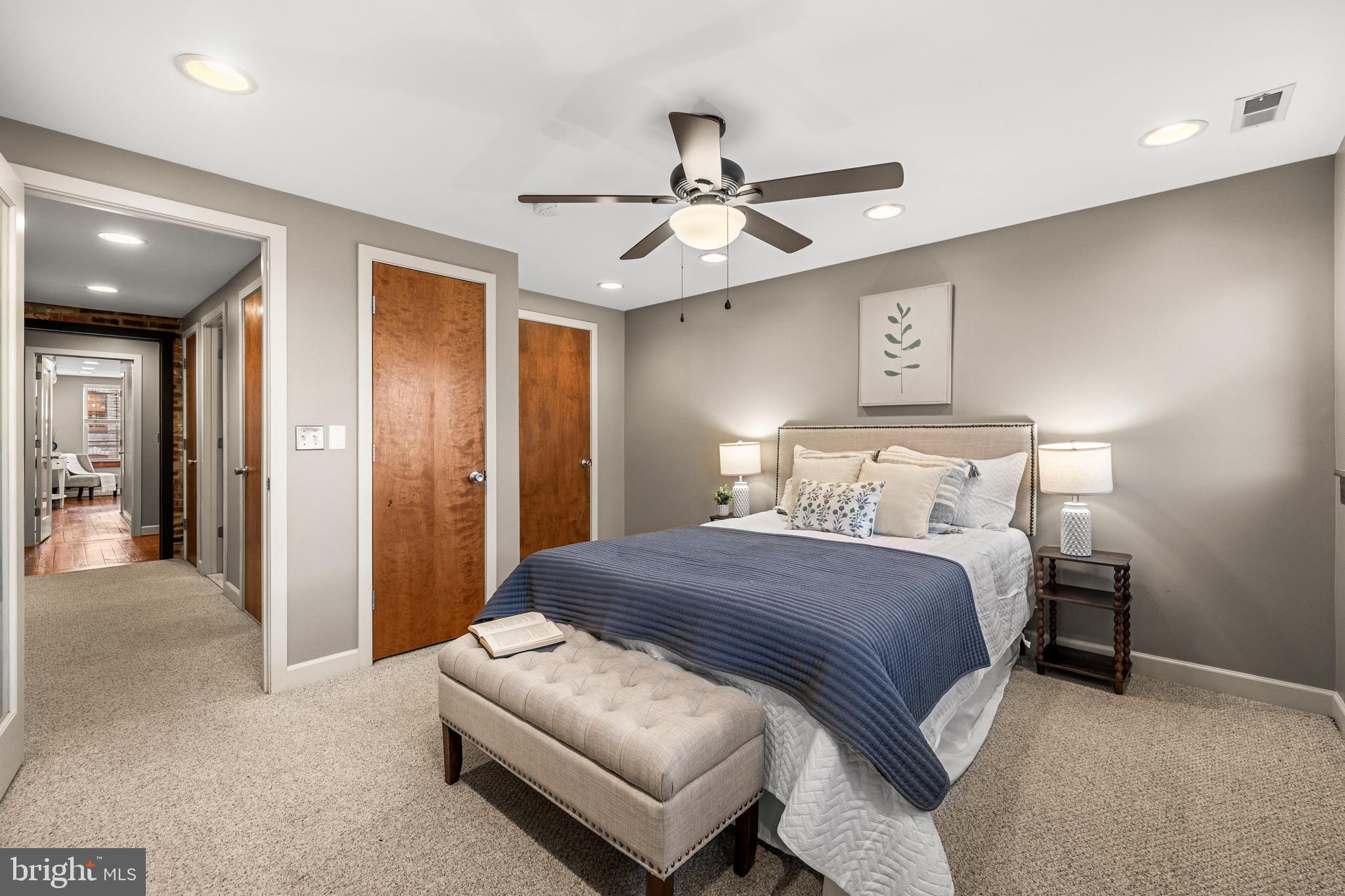 LOCUST POINT - Residential