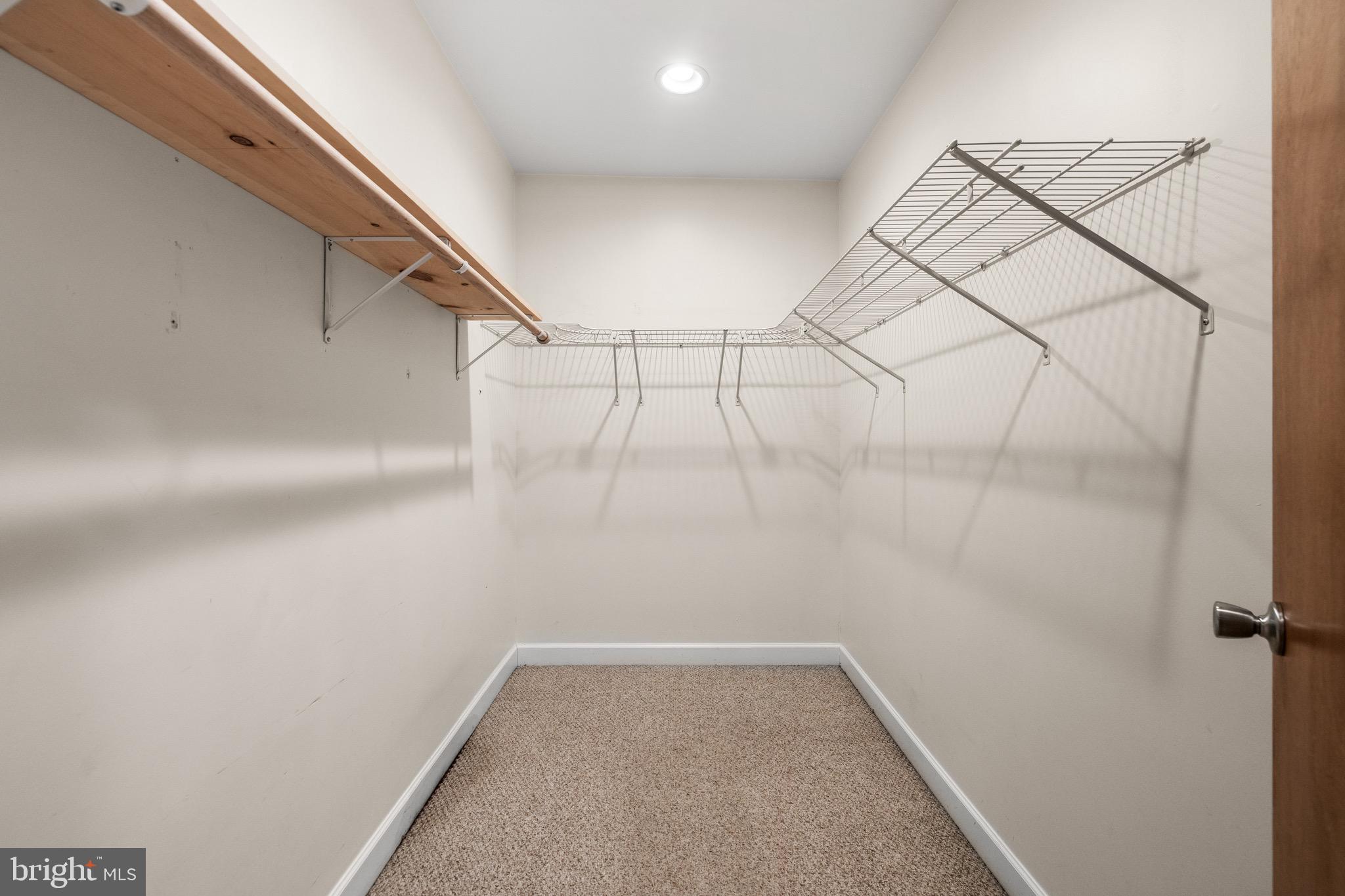 LOCUST POINT - Residential