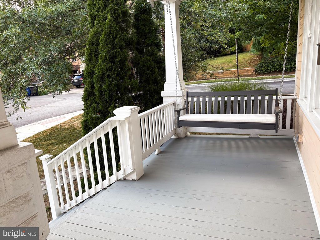 Photo of 27 W Wyatt Avenue, ALEXANDRIA, VA 22301 (MLS # VAAX2051368)