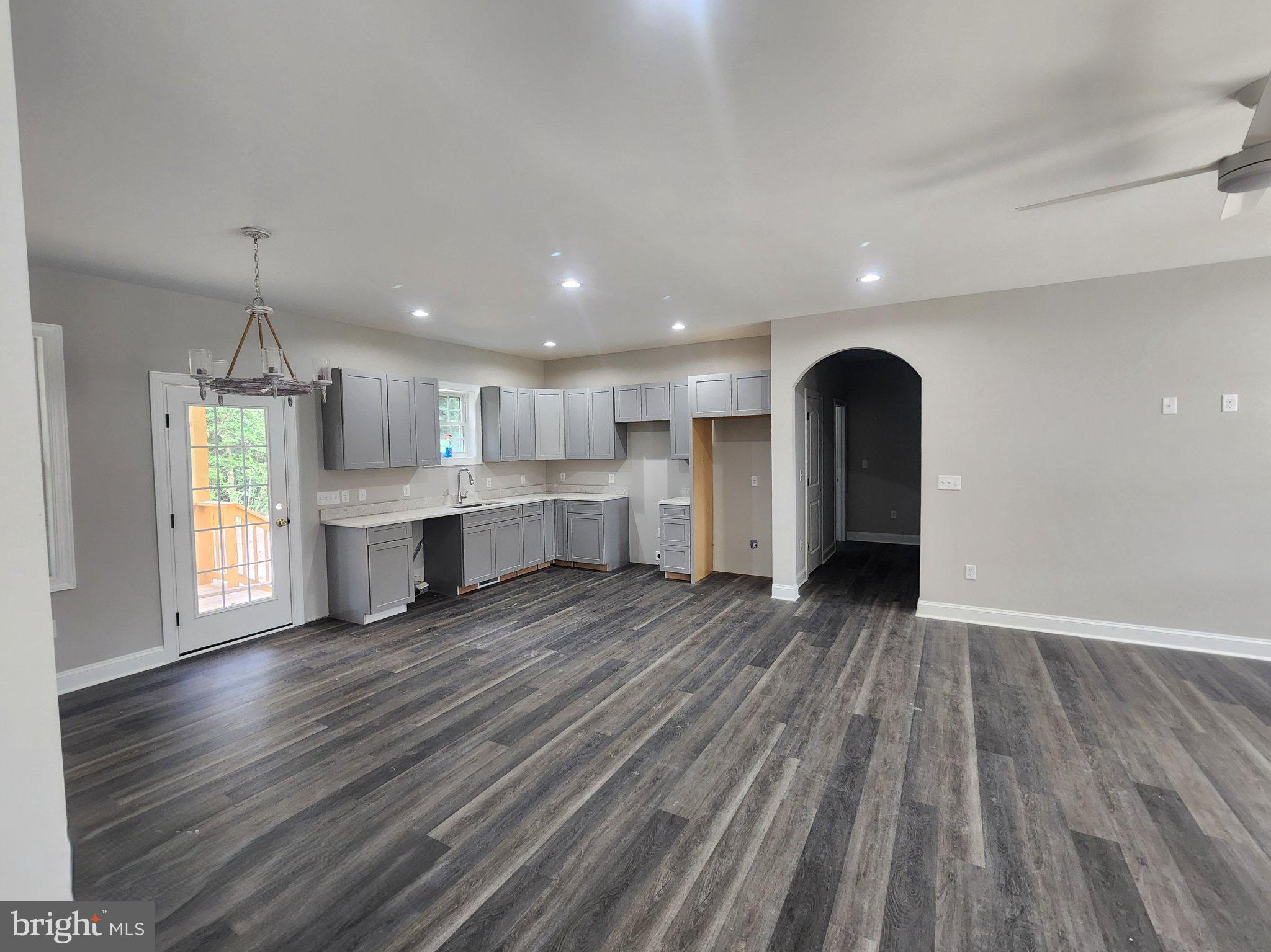 6854 LAMB COURT