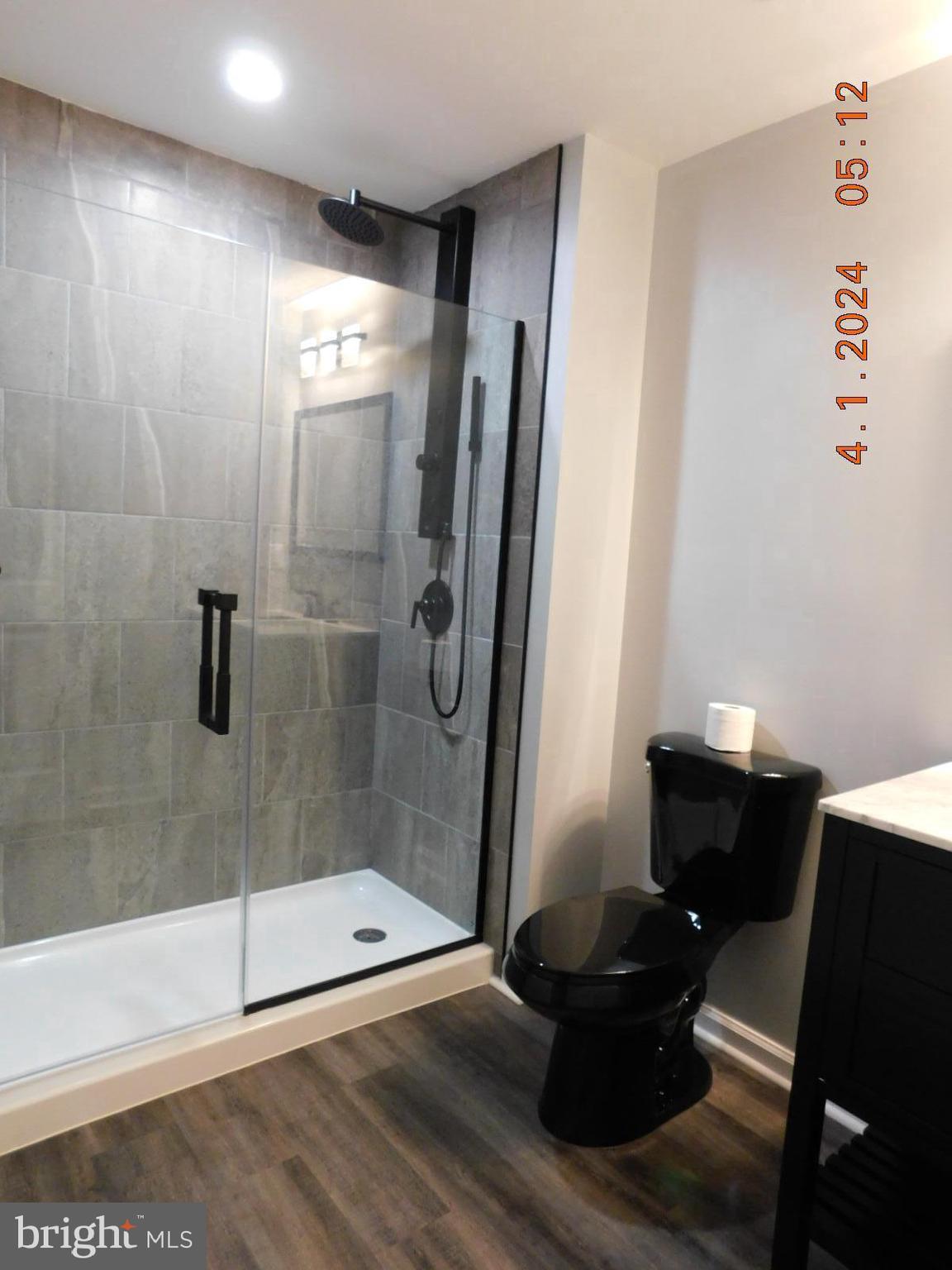 THREE FLAGS OF CULPEPER - Residential Lease