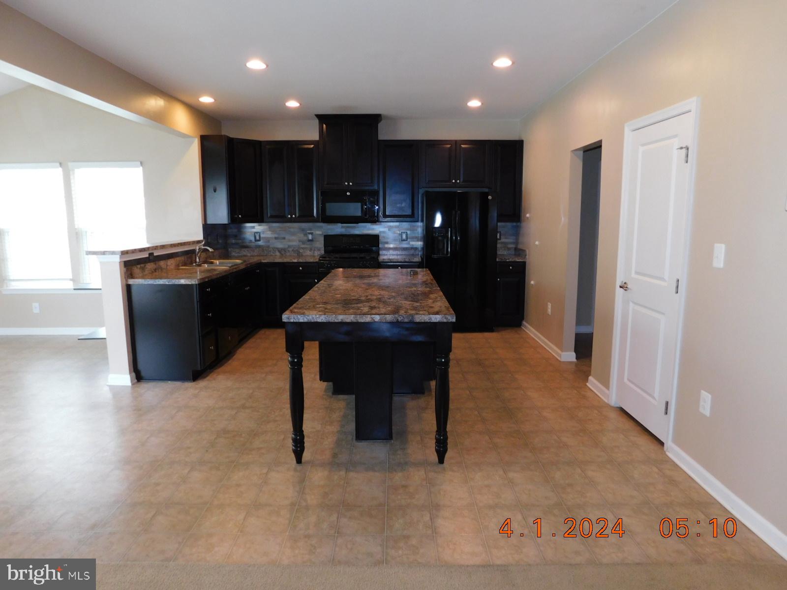 THREE FLAGS OF CULPEPER - Residential Lease