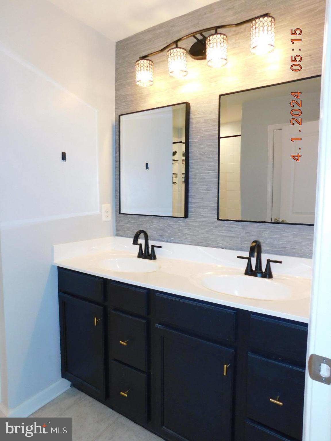 THREE FLAGS OF CULPEPER - Residential Lease