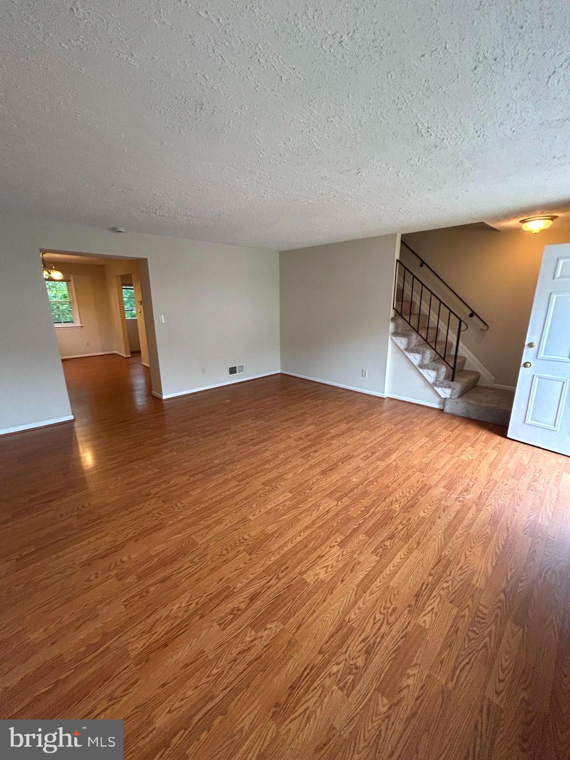 DOUBLE ROCK TOWNHOUSES - Residential Lease