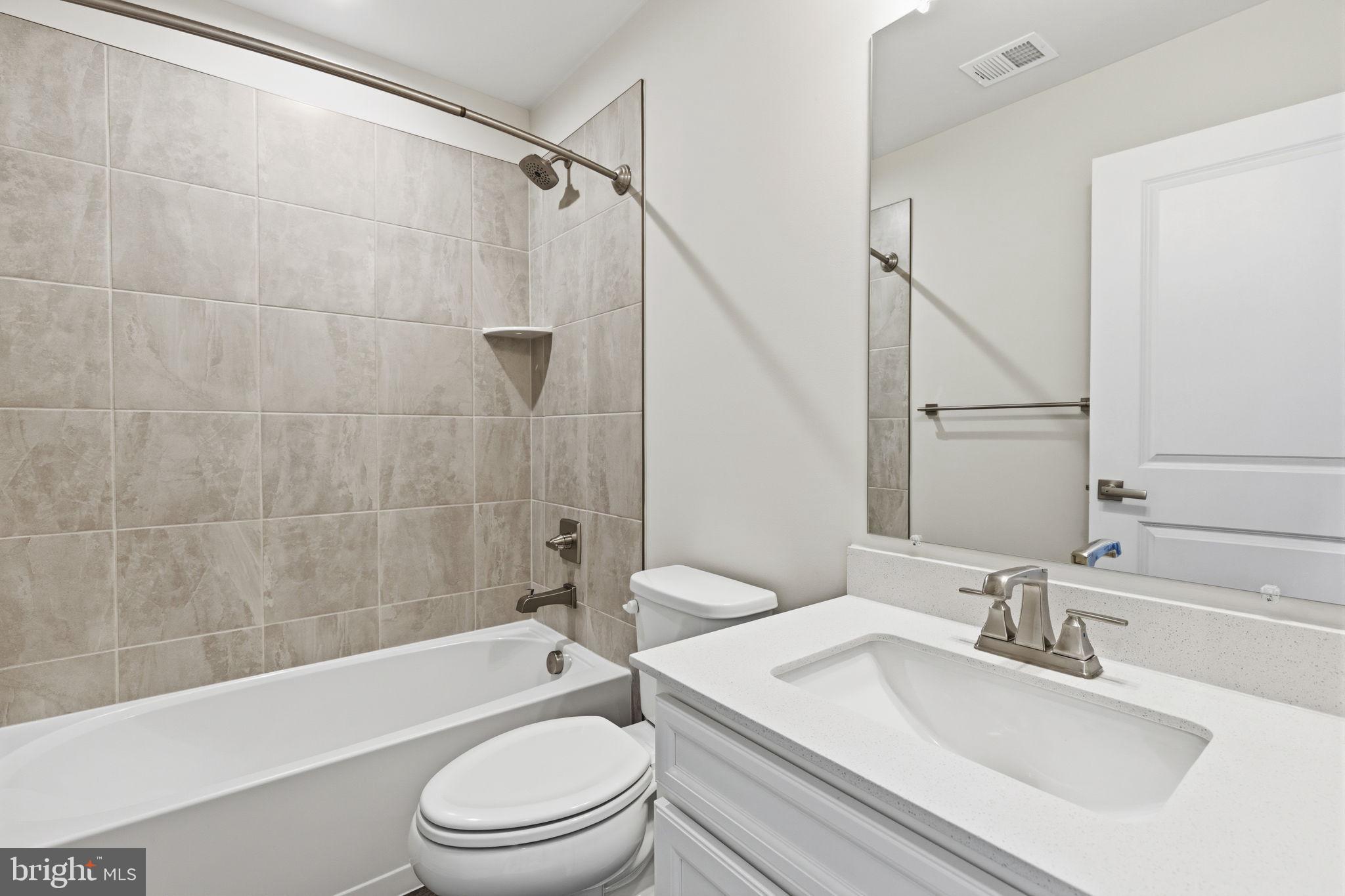 LOCUST POINT - Residential