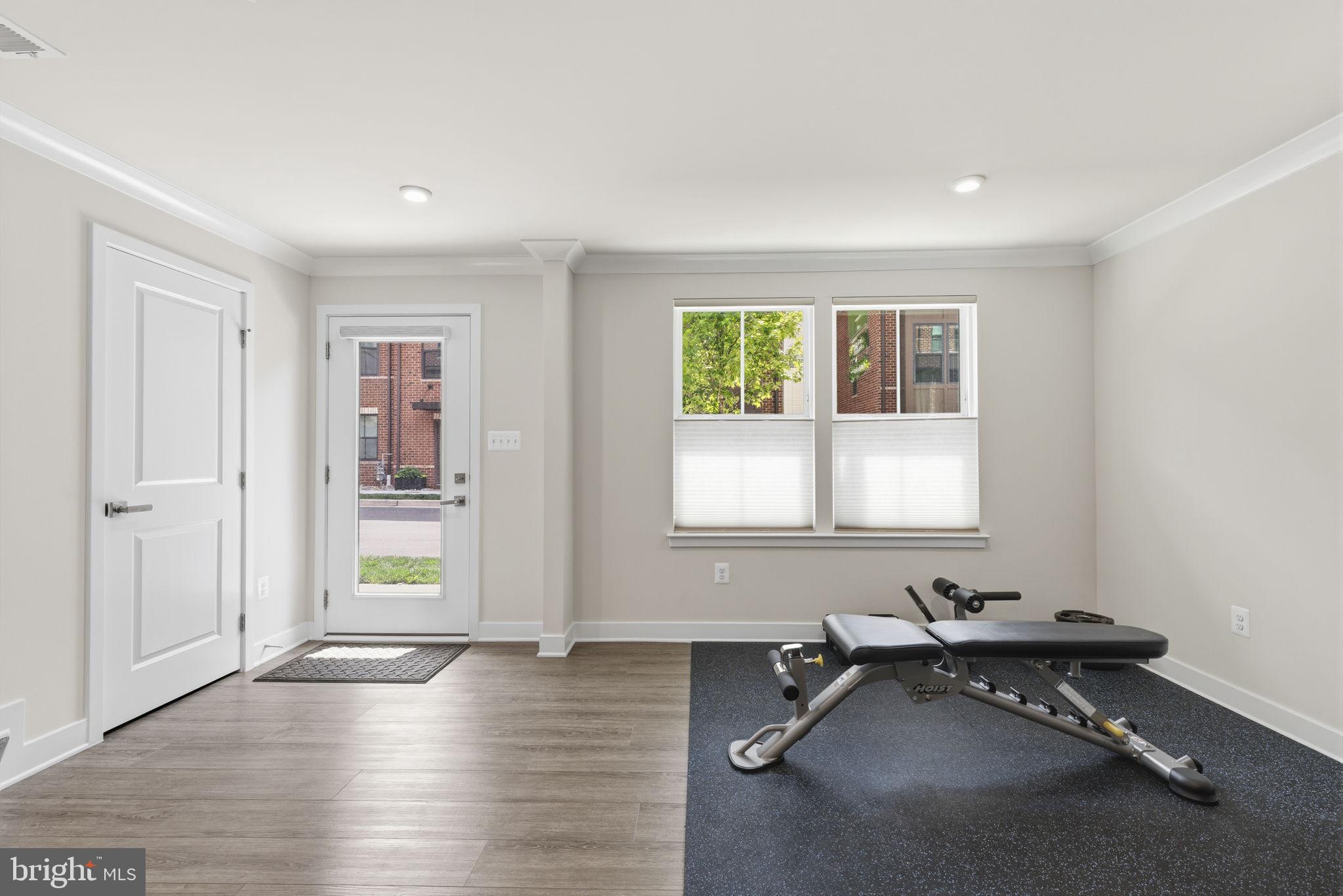 LOCUST POINT - Residential