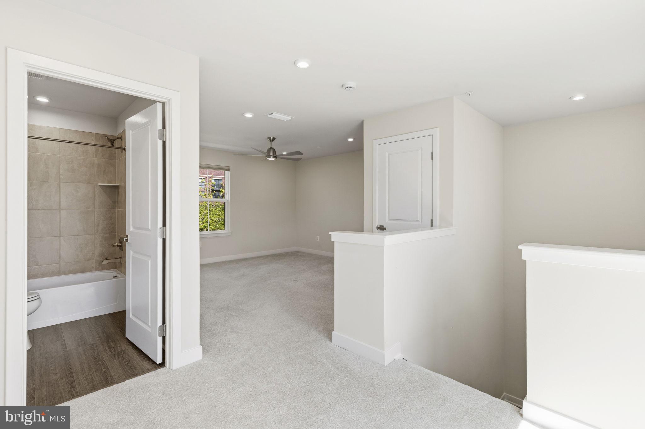 LOCUST POINT - Residential