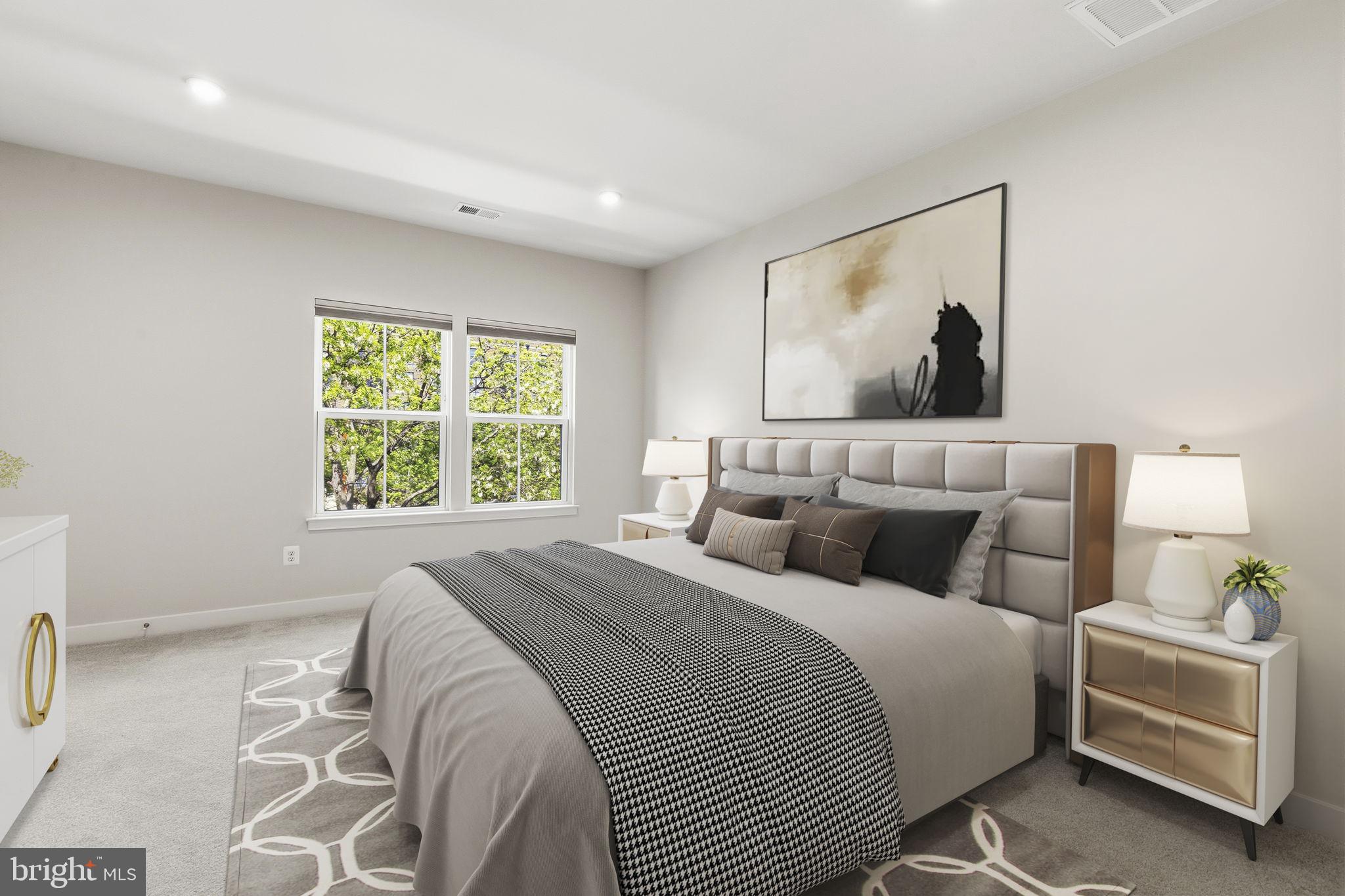 LOCUST POINT - Residential
