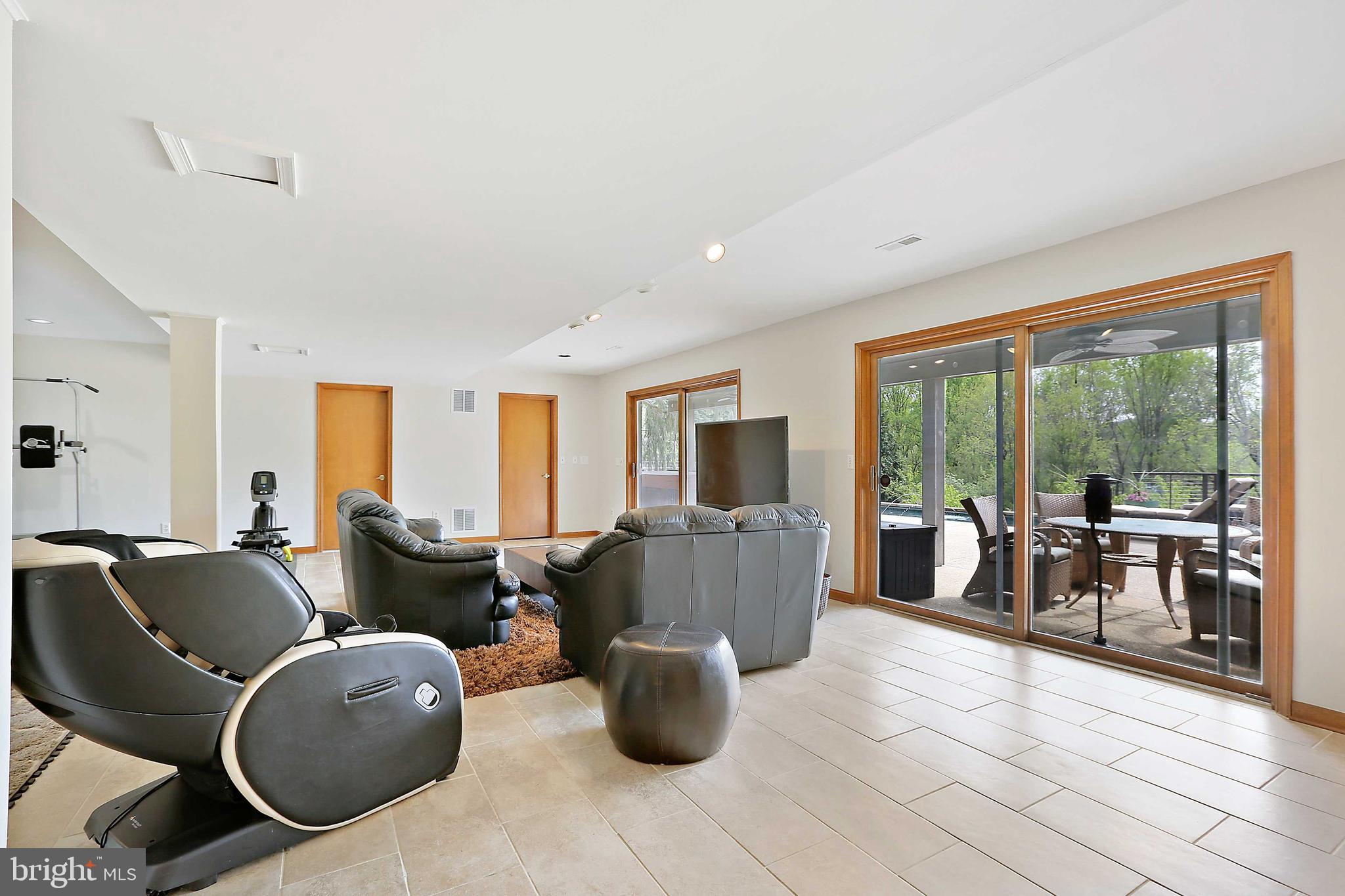 OVERLOOK - Residential